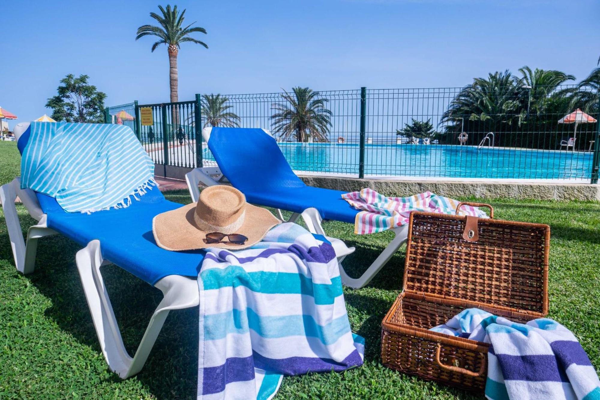 The White Rock Private Access To The Apartamento Torremolinos