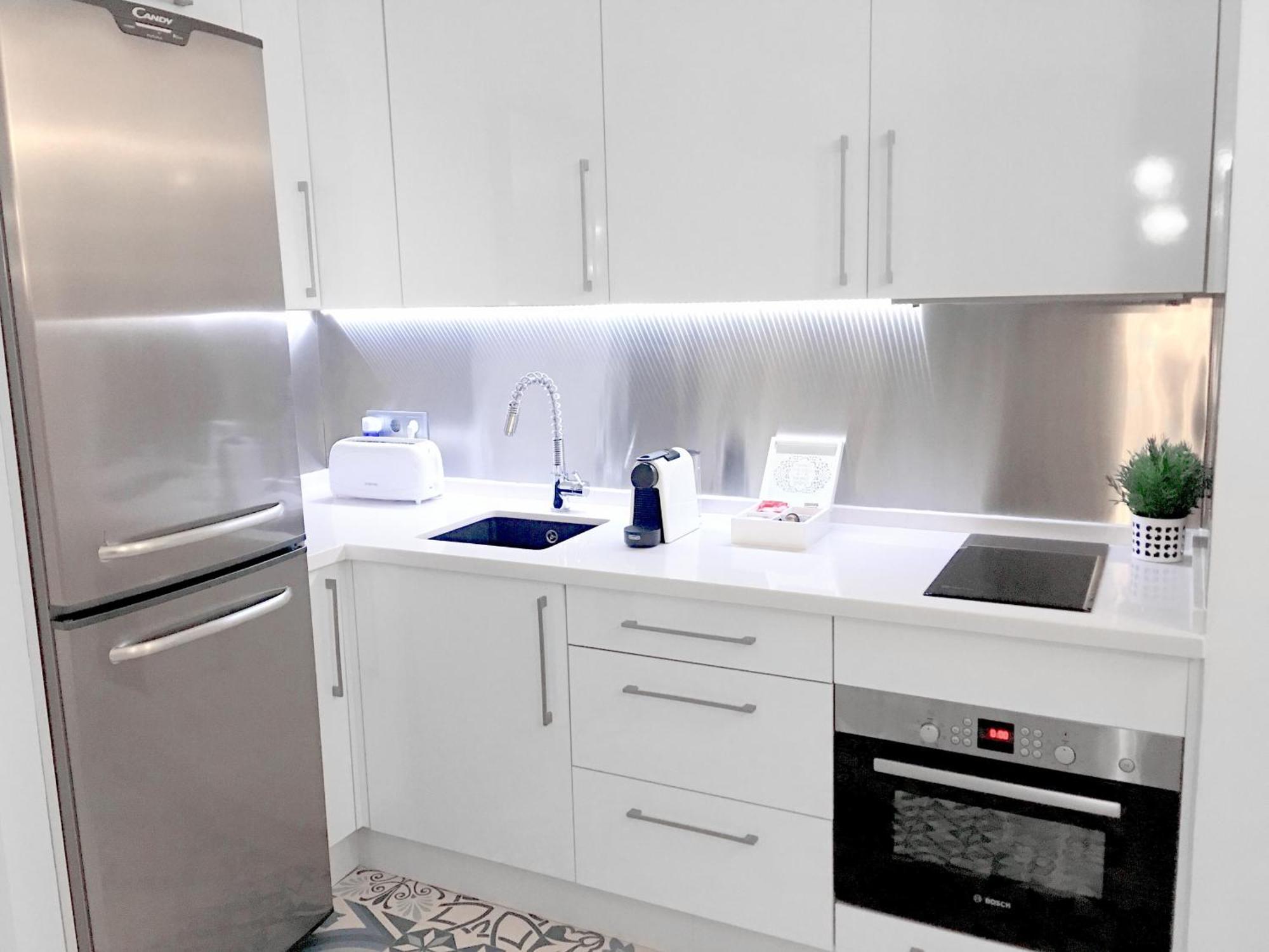 Apartamento The White Rock Private Access To The Torremolinos
