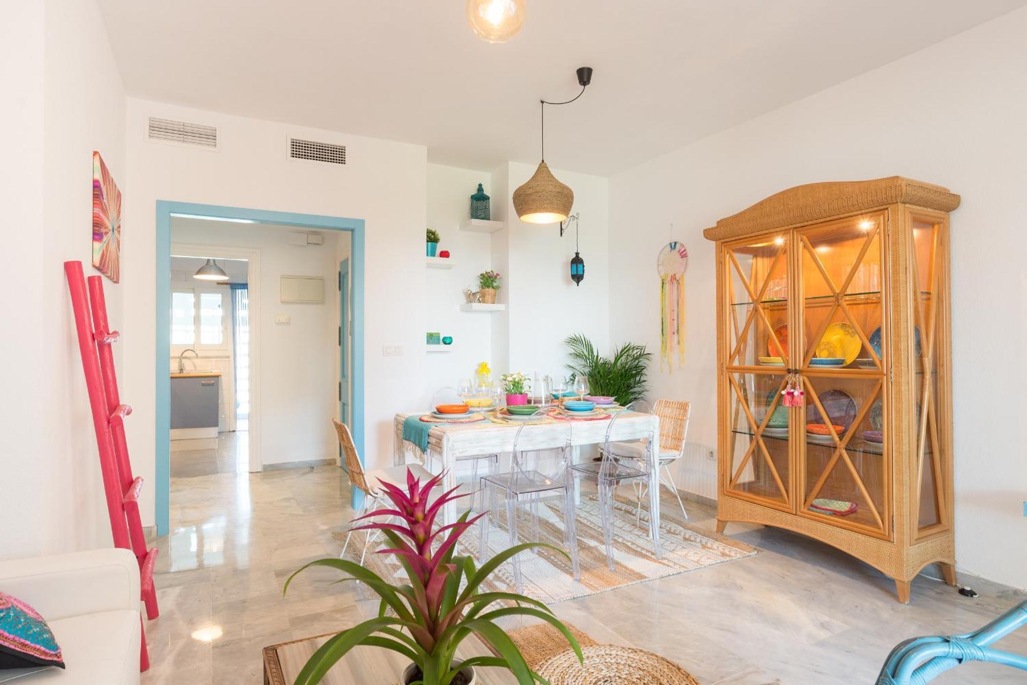 Boho Chic- Beachfront - Free Bikes - Salt Water Pool Torremolinos