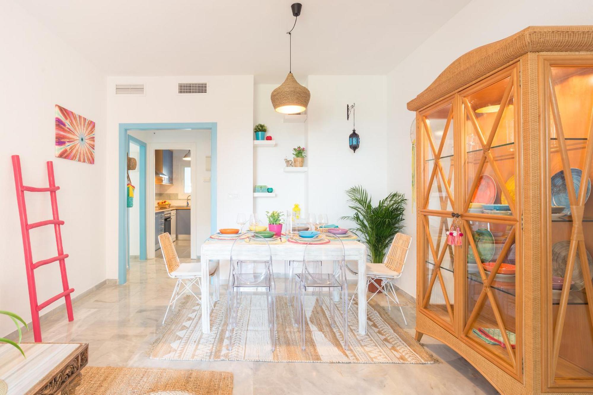 Boho Chic- Beachfront - Free Bikes - Salt Water Pool * Torremolinos
