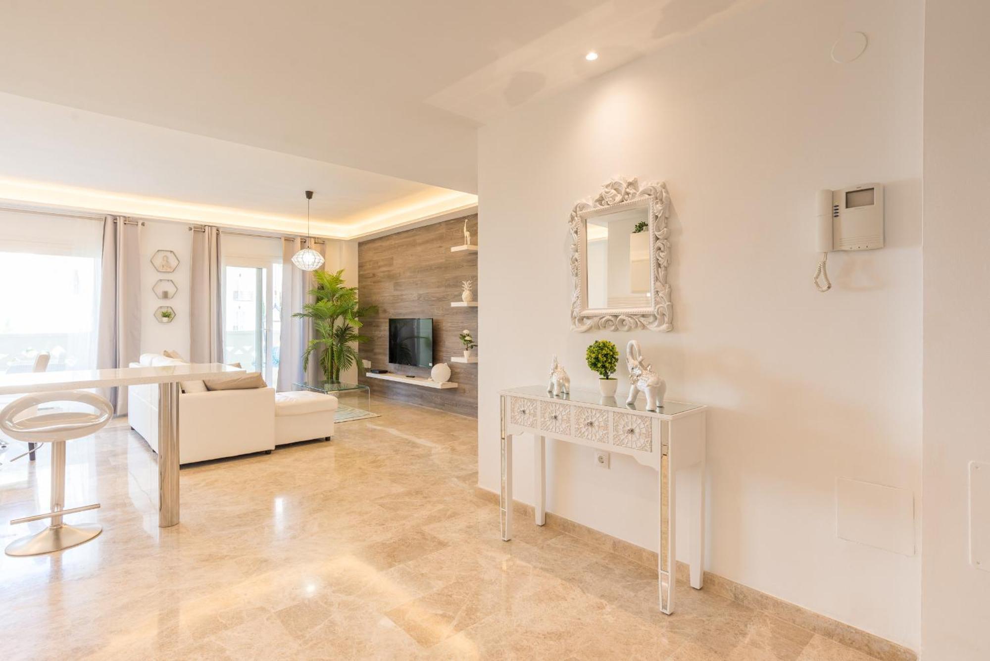 Saturnodream-4 Min To The Beach-seasonal Pool Appartement Torremolinos