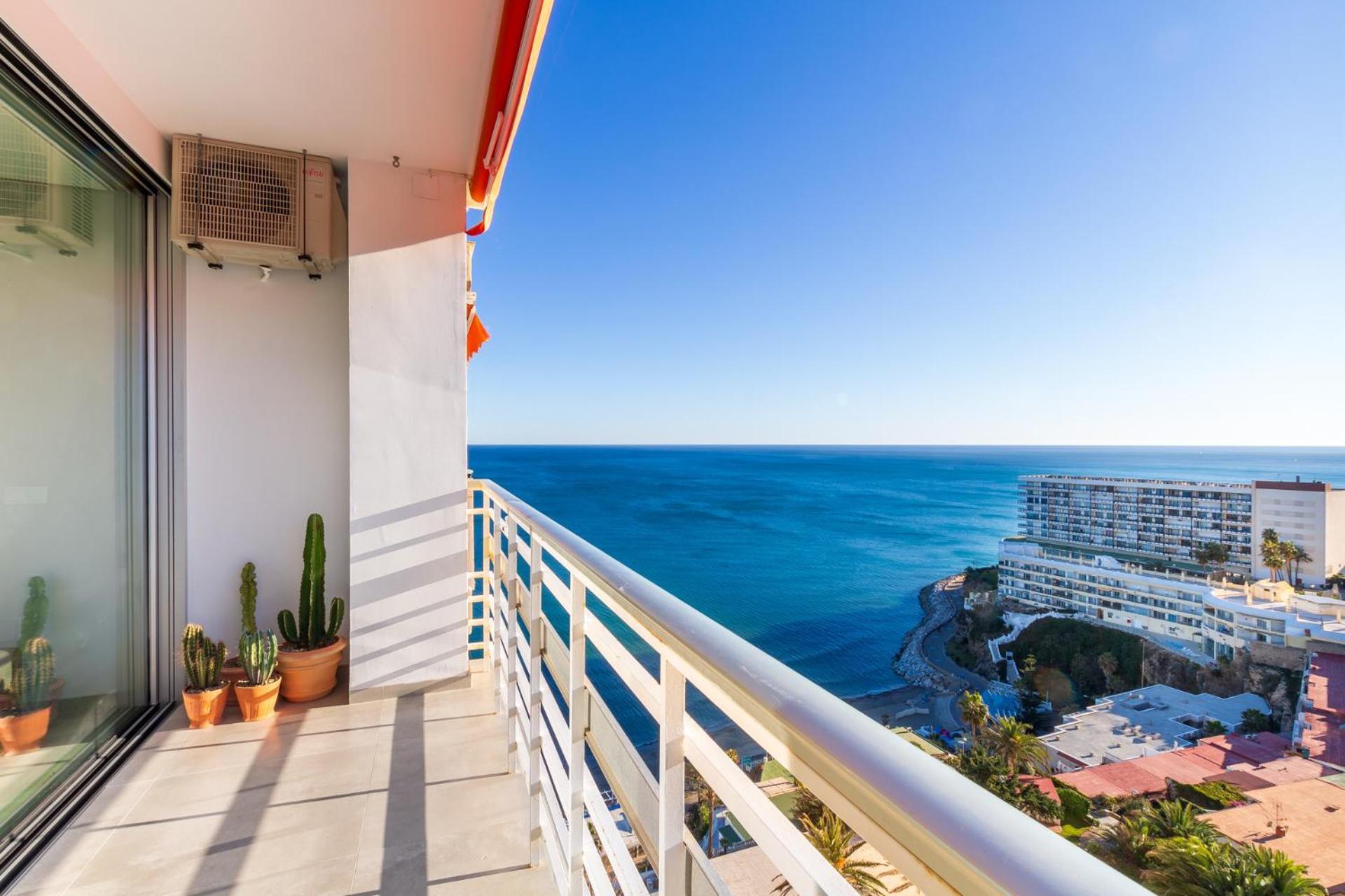 Moderno Con Impresionantes Vistas Al Mar Torremolinos