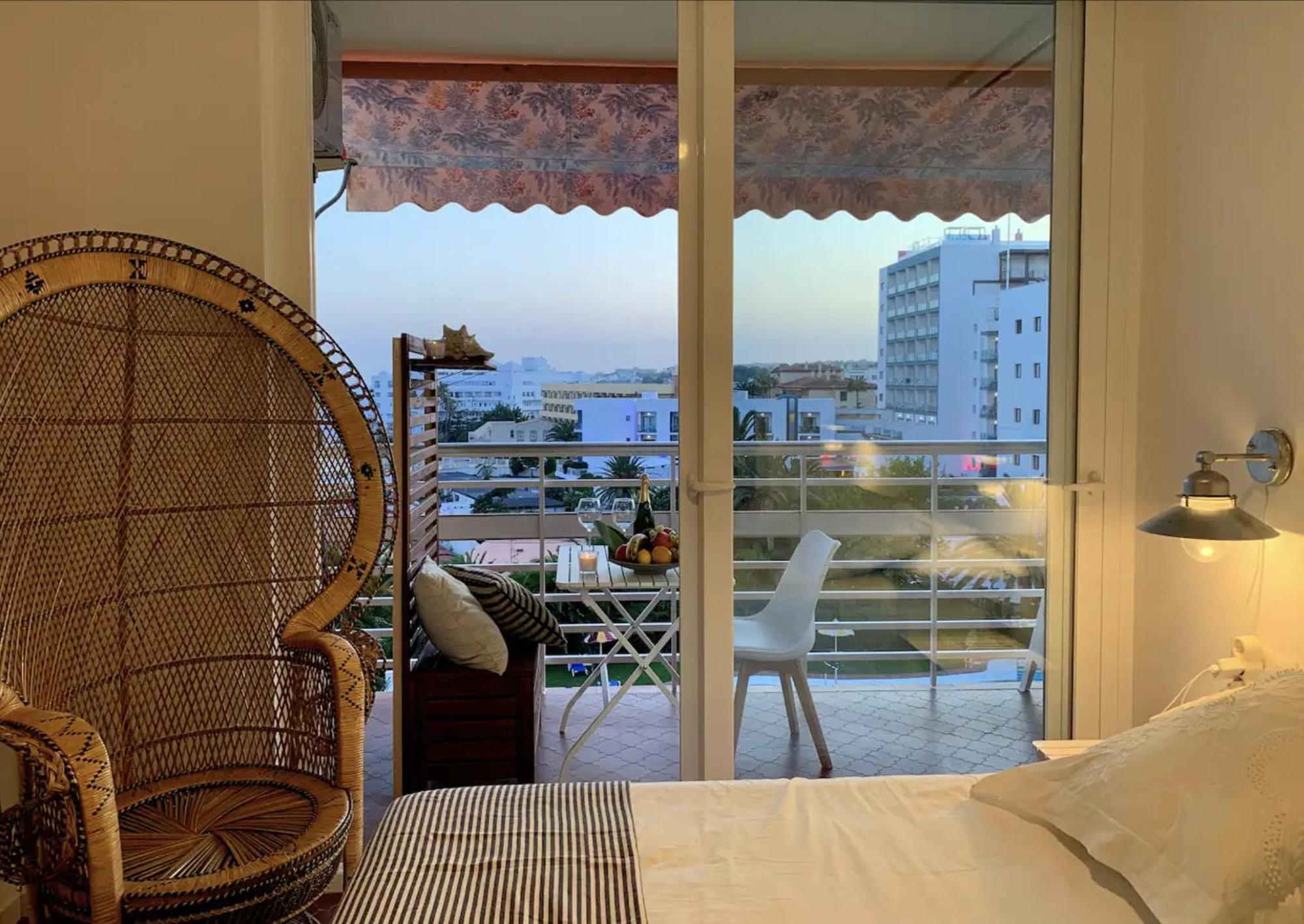 Torre De La Roca Torremolinos