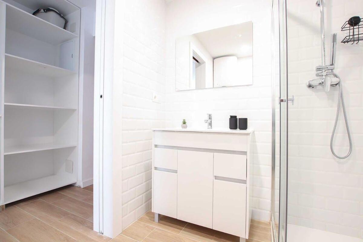 Moderno Estudio En
