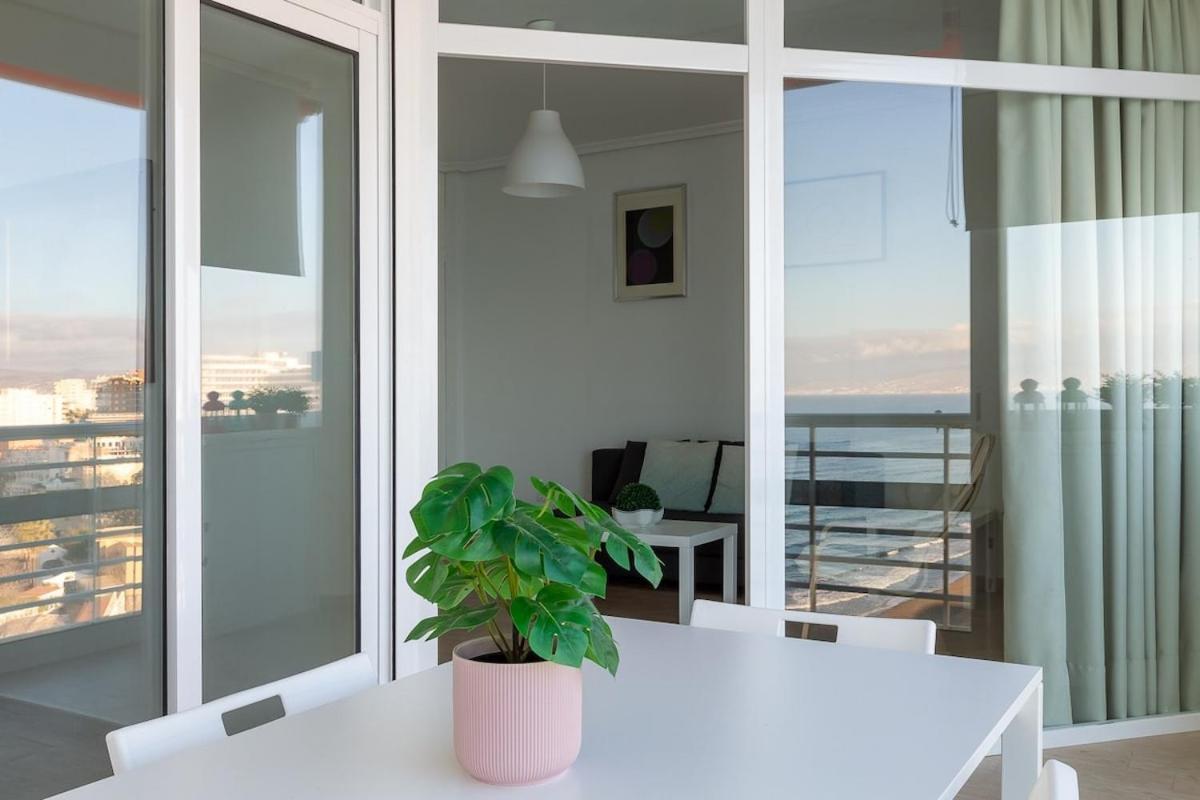 ¡magnificas Vistas Al Mar! Piscina Y Wifi Gratis Torremolinos