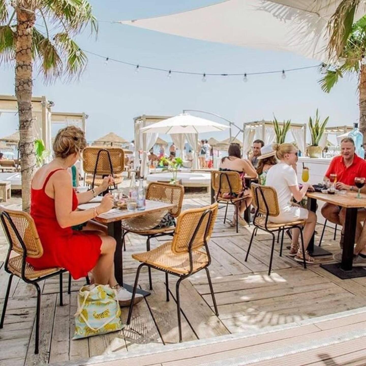 Boho Chic- Beachfront - Free Bikes - Salt Water Pool Apartment Torremolinos