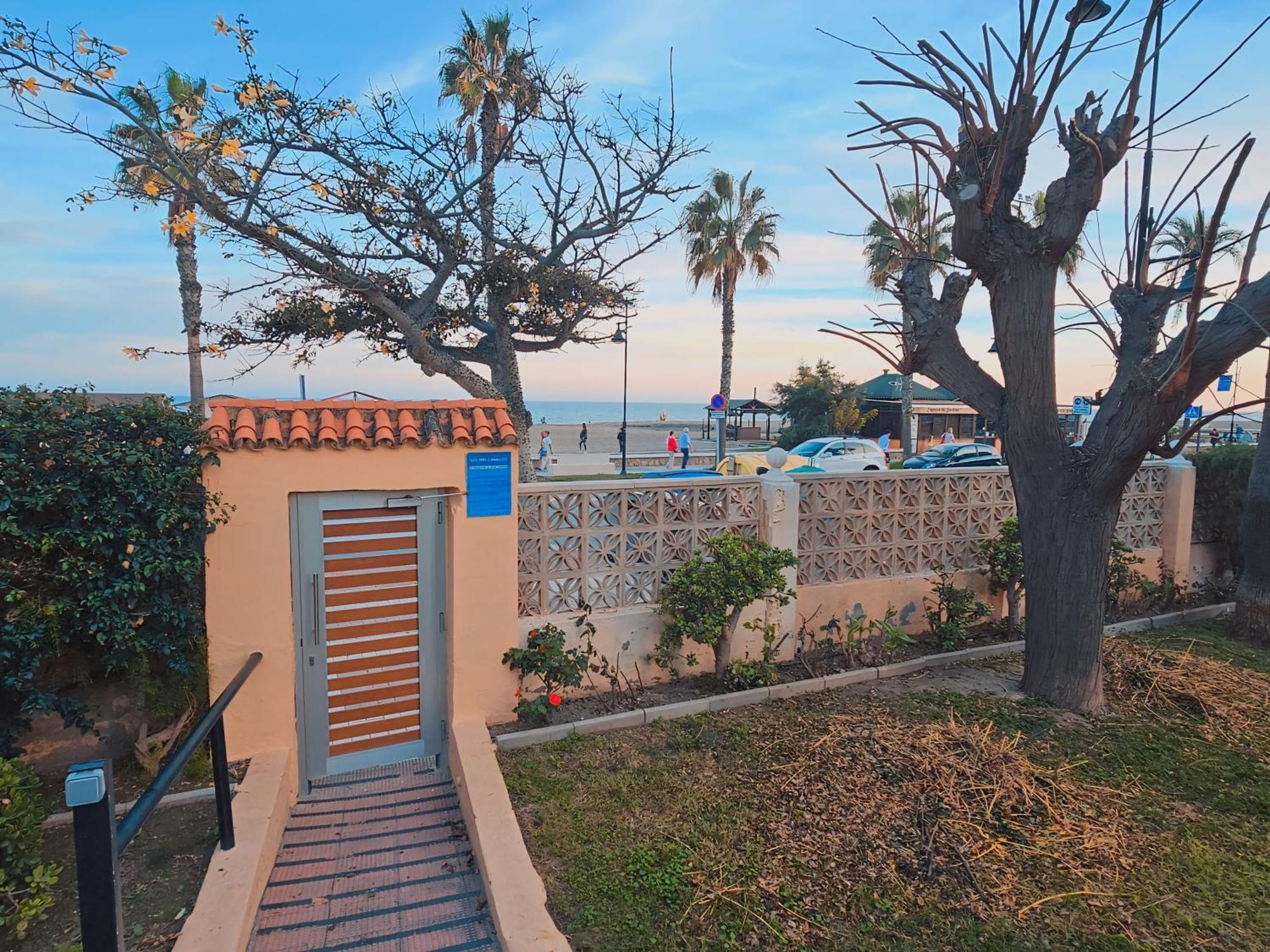 Paseo Maritimo De Playamar *