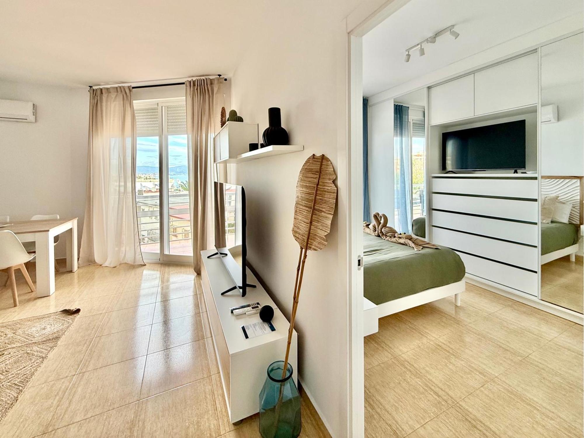 Arrecife De La Roca, Ventana Al Mar Torremolinos