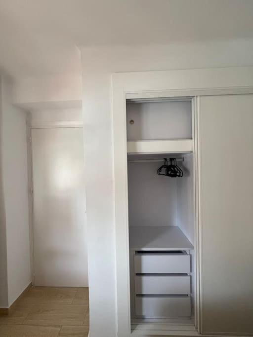 En Paseo Maritimo De Appartement