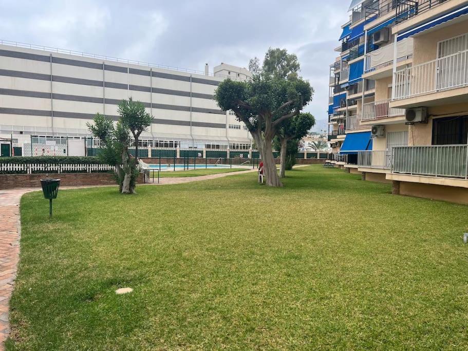 En Paseo Maritimo De Torremolinos