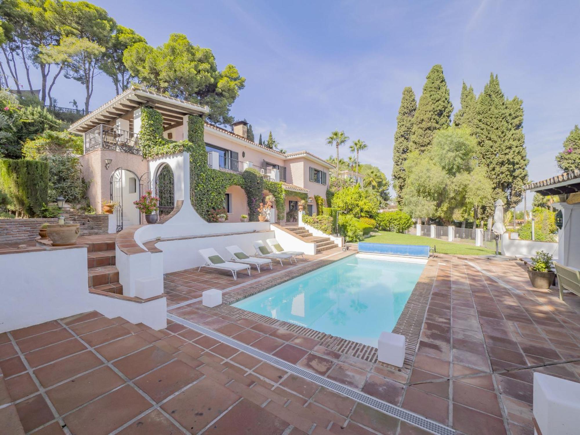 Villa Cubo's Capuchinas & Cave House Torremolinos