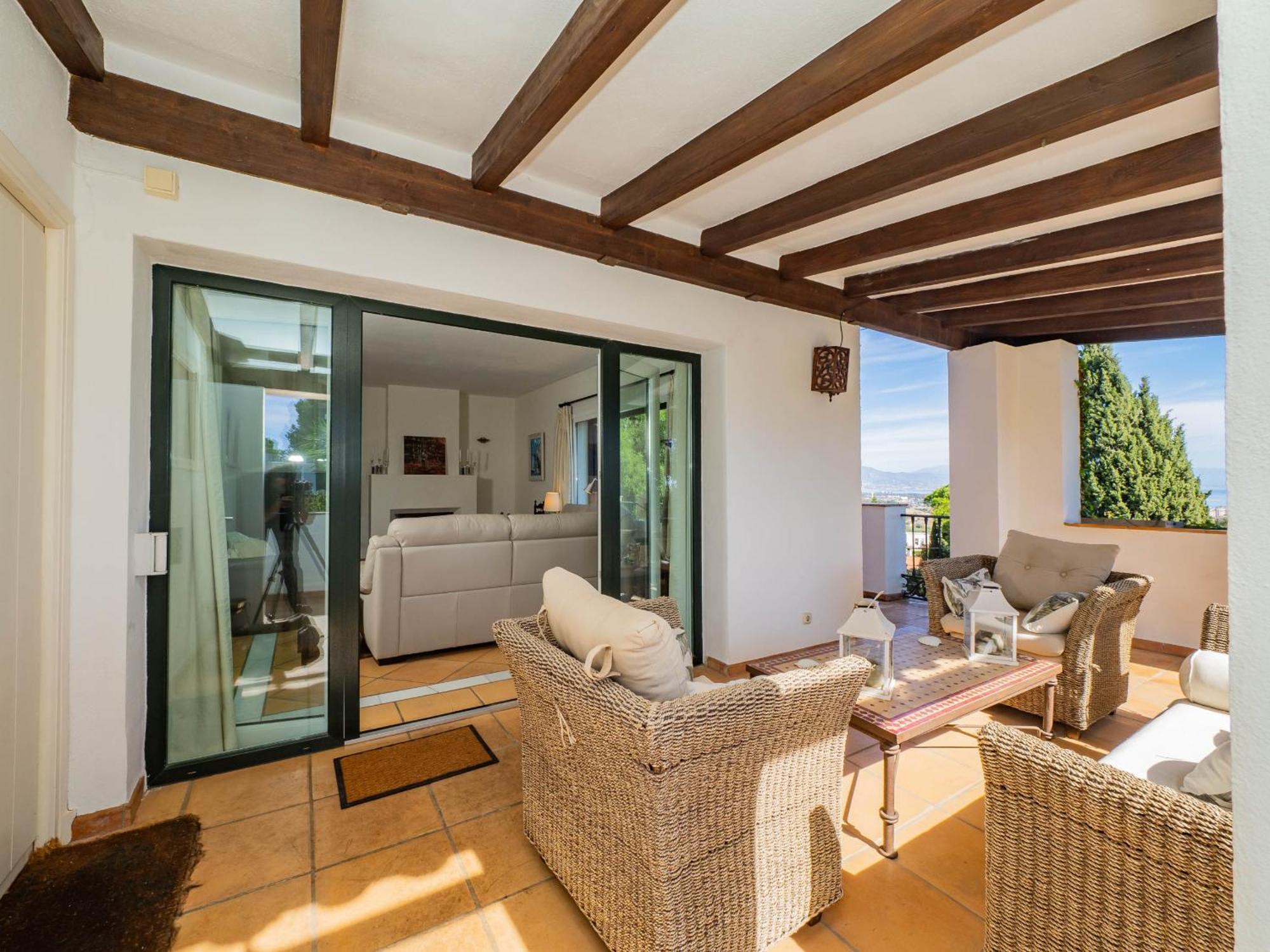 Cubo's Capuchinas & Cave House Villa *