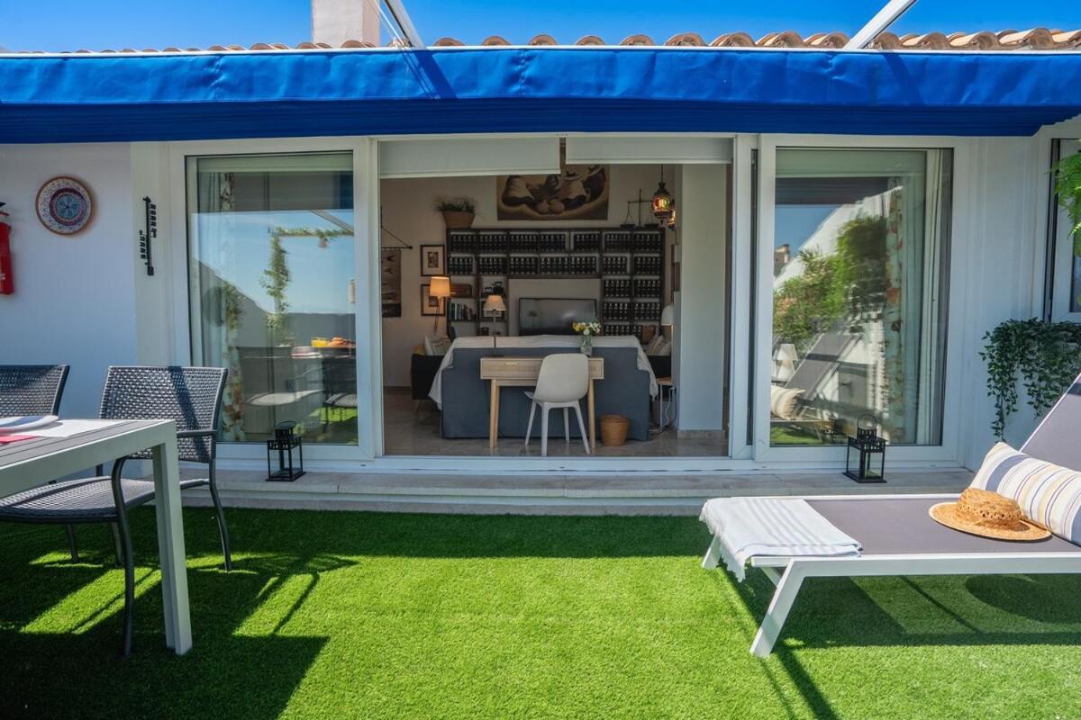 Penthouse With Sea Views Alamos Appartement