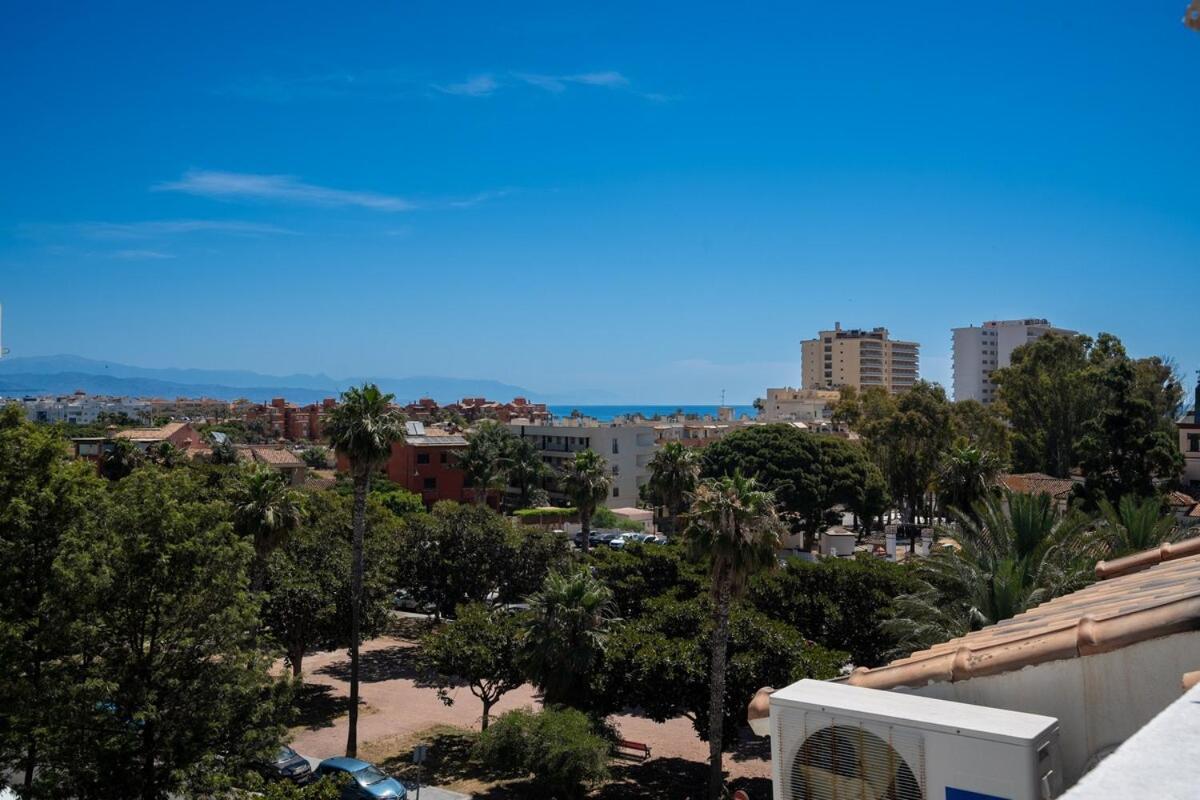Penthouse With Sea Views Alamos Appartement *