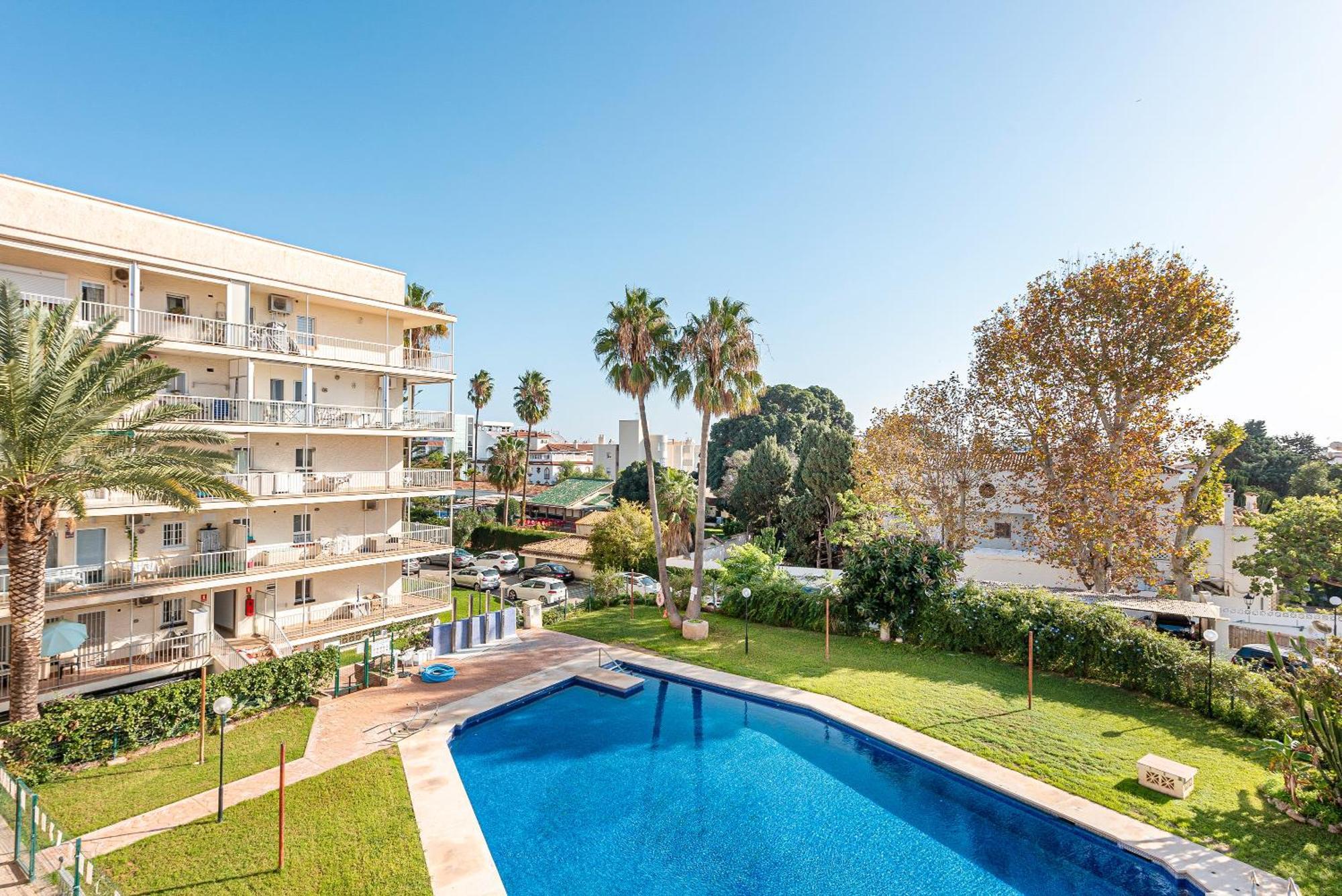 Palace Carihuela Apartment Torremolinos