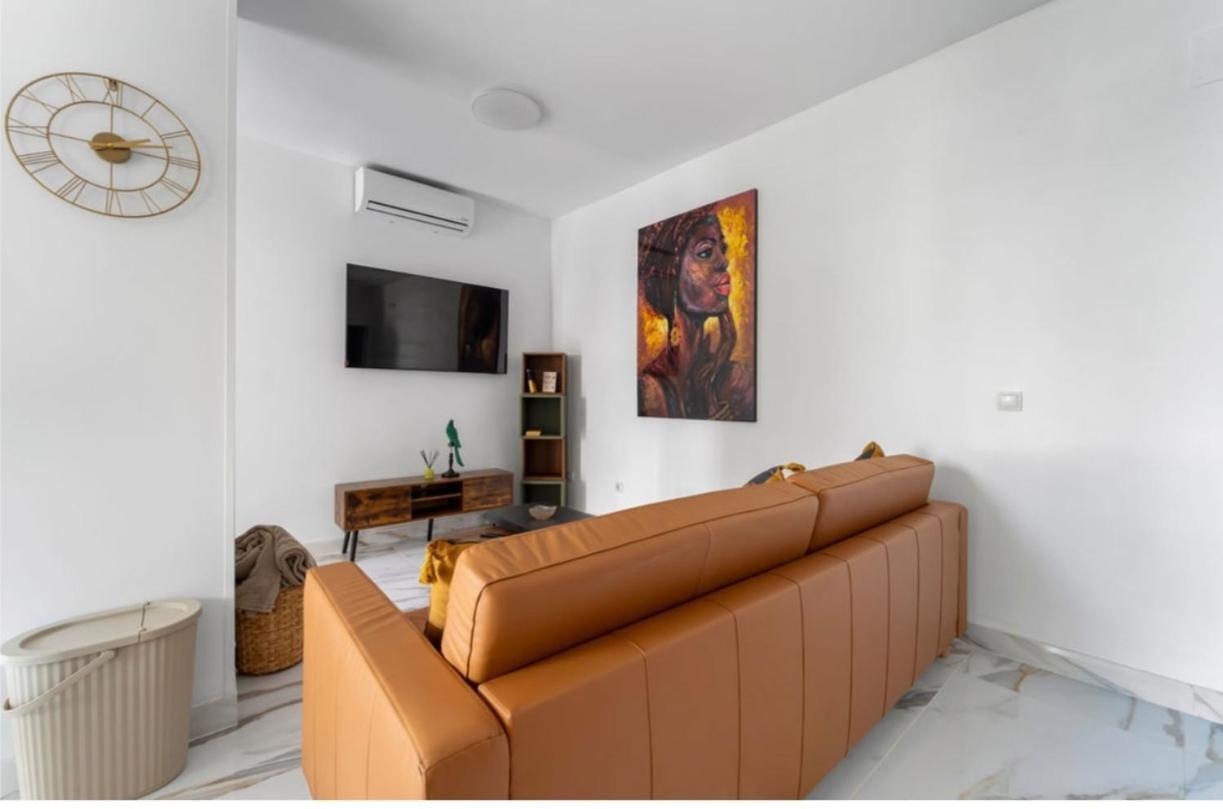 Apartment Casa Adela At Parrot At Carihuela Torremolinos