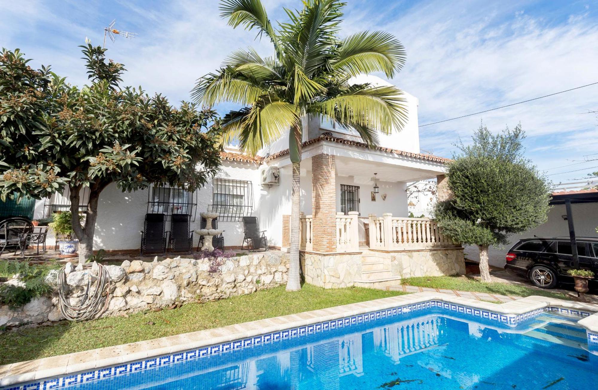 Villa Ana Maria *
