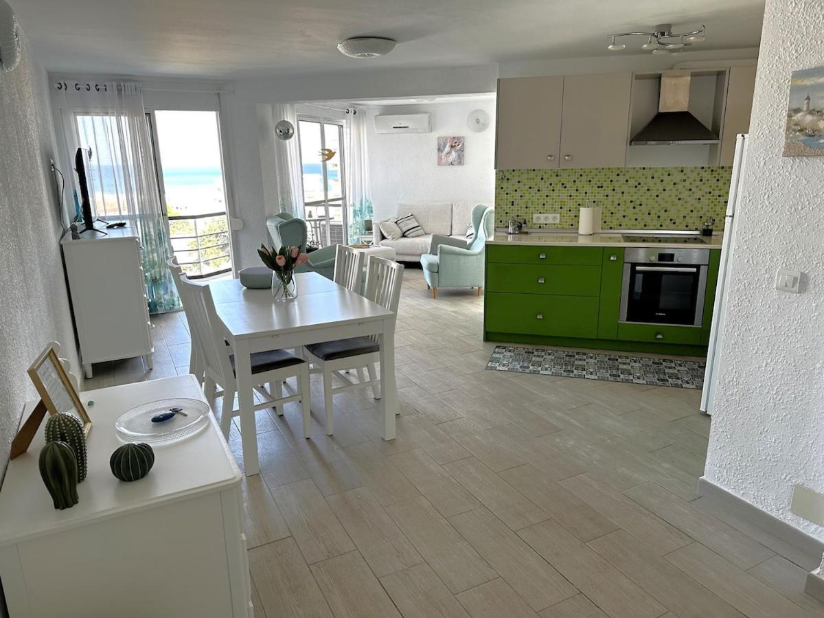 Apartment Marvelous Sea & Garden View, Near Carihuela *