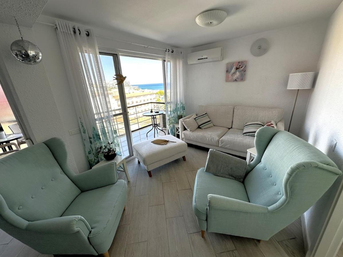 Apartment Marvelous Sea & Garden View, Near Carihuela