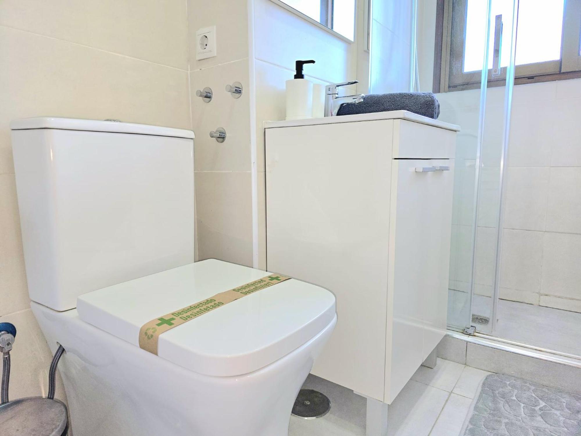 Nogalera Rainbow 2-bedroom Apartment, Pool And Parking By Namaste Elite Apartment Torremolinos