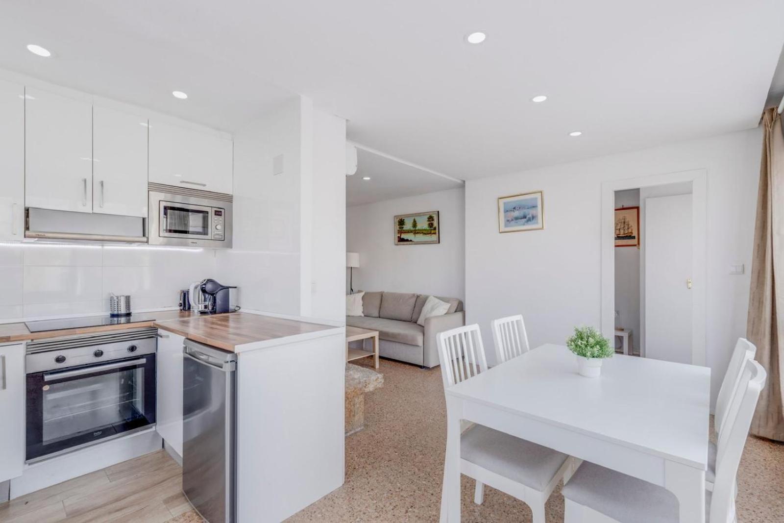 Apartment Nogalera Rainbow 2-bedroom Apartment, Pool And Parking By Namaste Elite