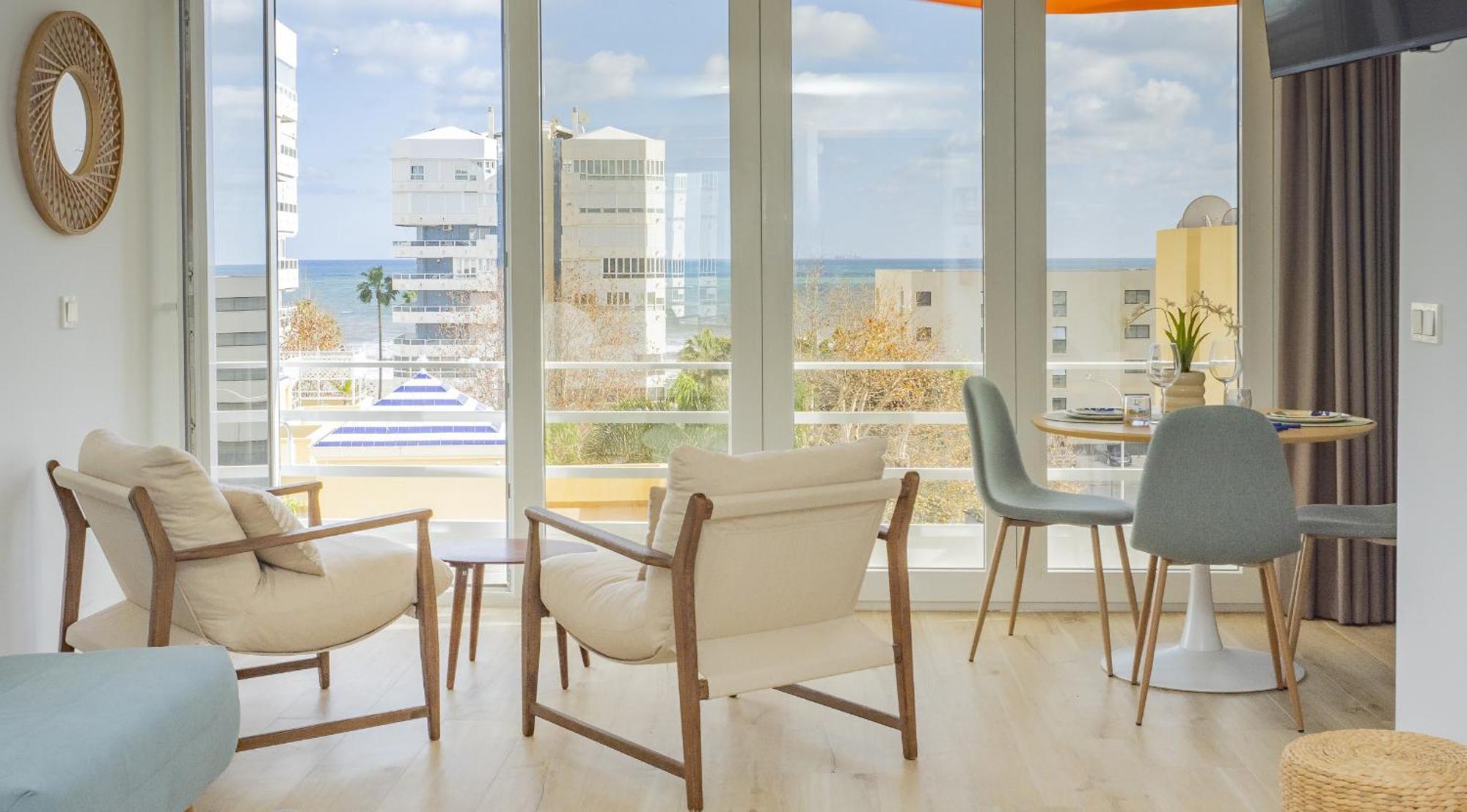 Cubo's Sea View & Fun Eurosol Appartement