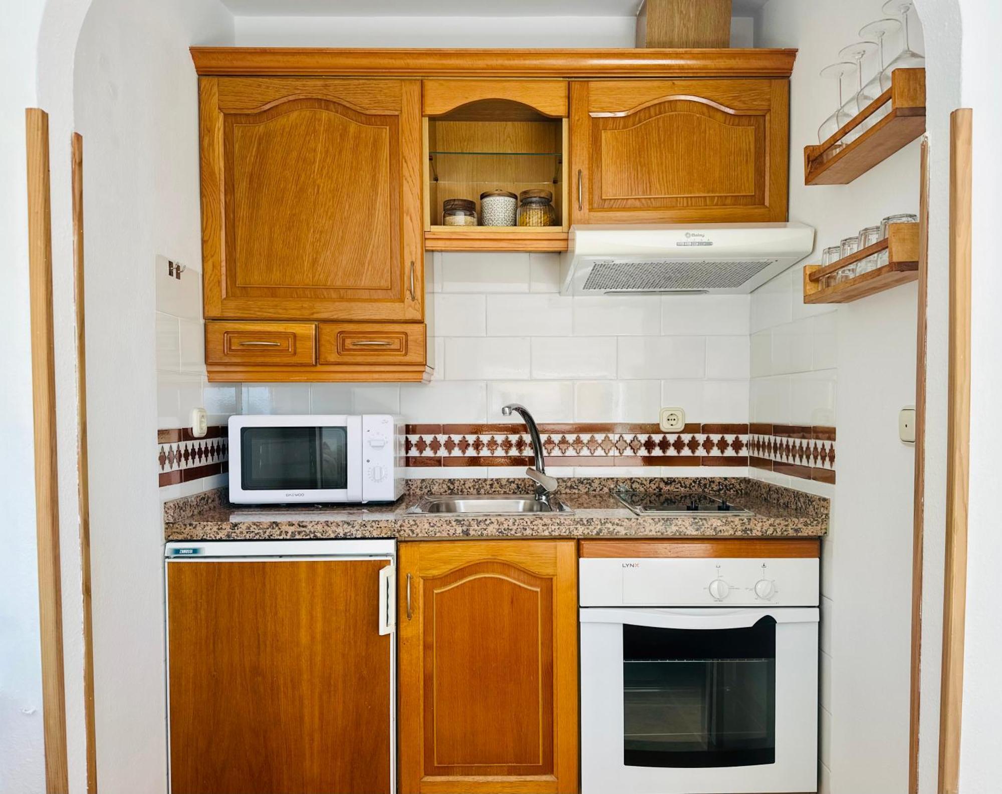 Cozy- 100m From The With Pool & Perfect For2 Appartement