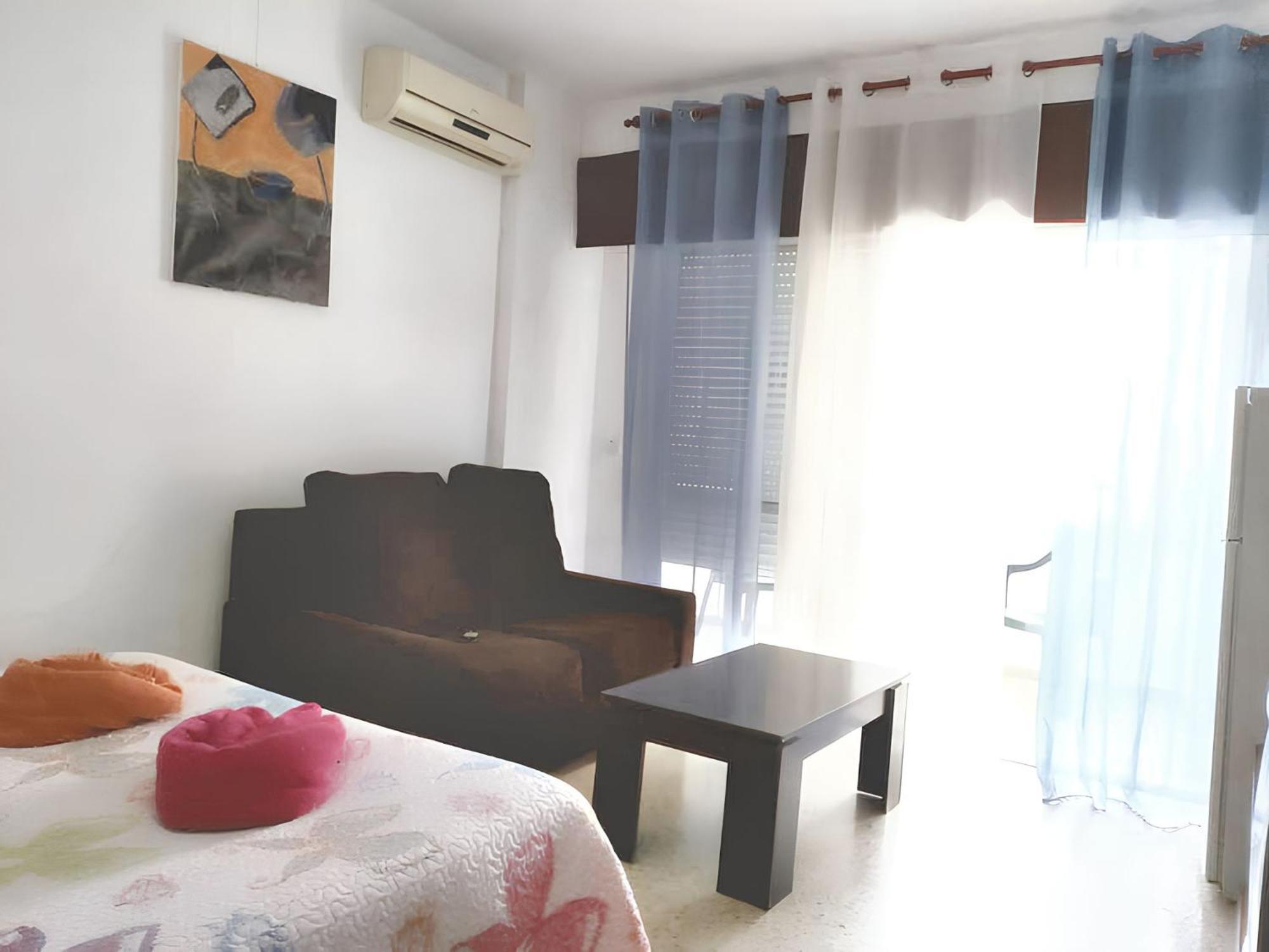 Apartment Cosy In 43 M² With Balcony Torremolinos