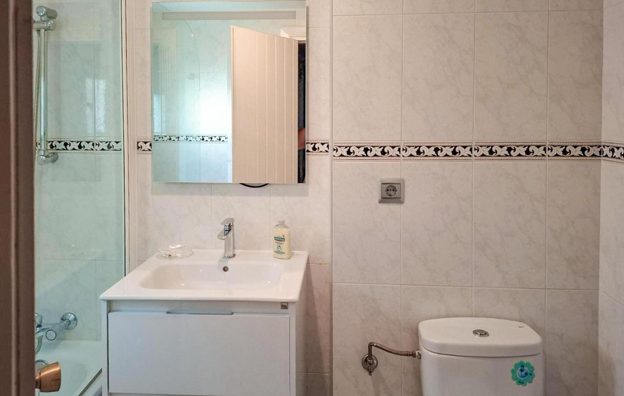 Cozy In With Wifi Apartment Torremolinos