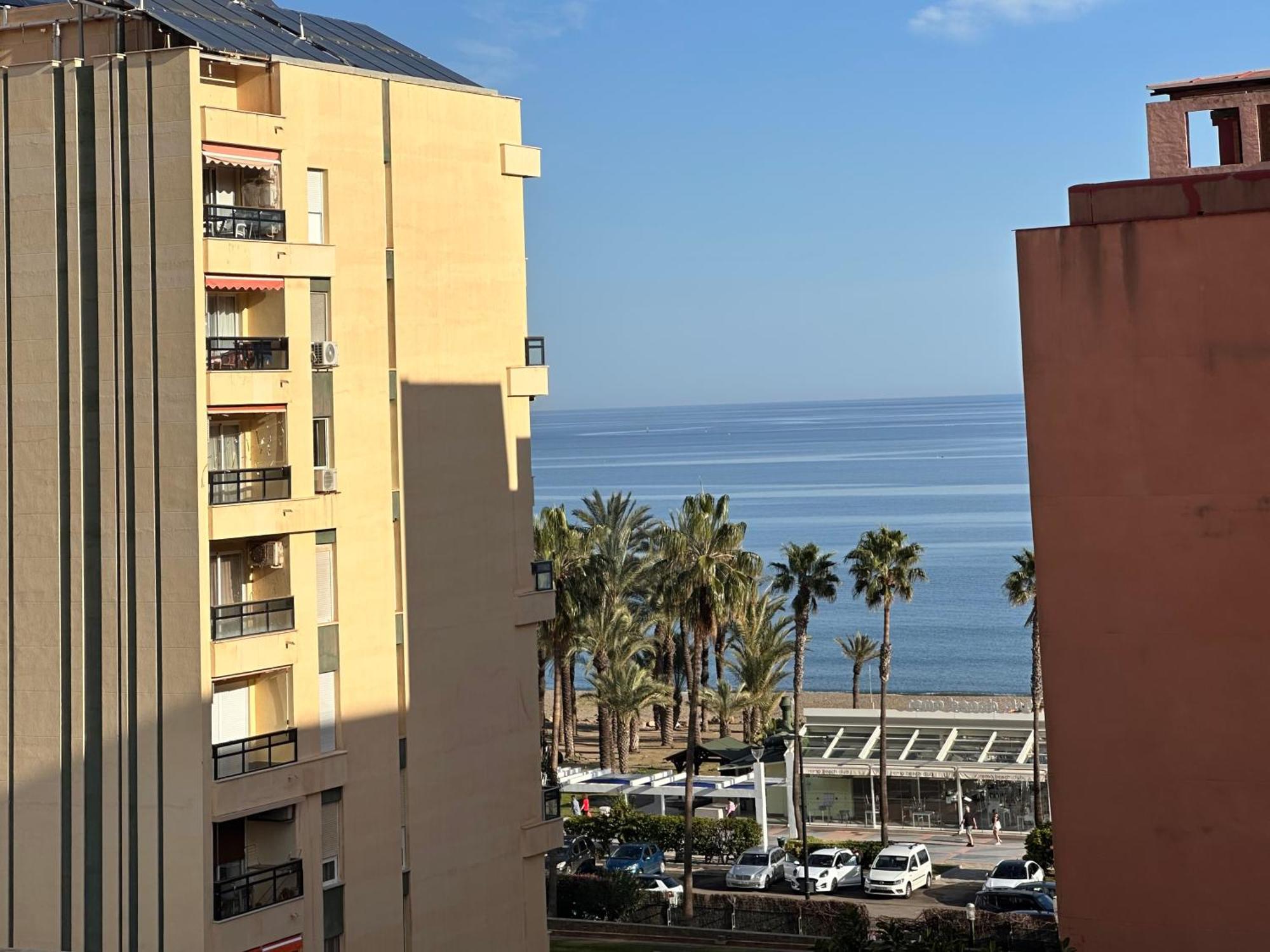 Cozy- 100m From The With Pool & Perfect For2 Appartement