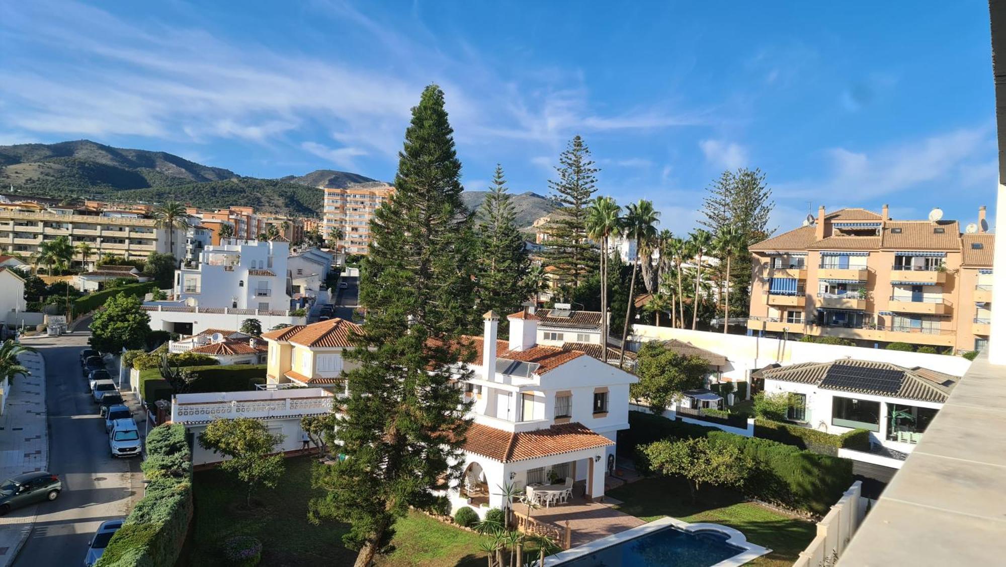 Apartment Lucena Atico Soleado, Piscina Y Playa
