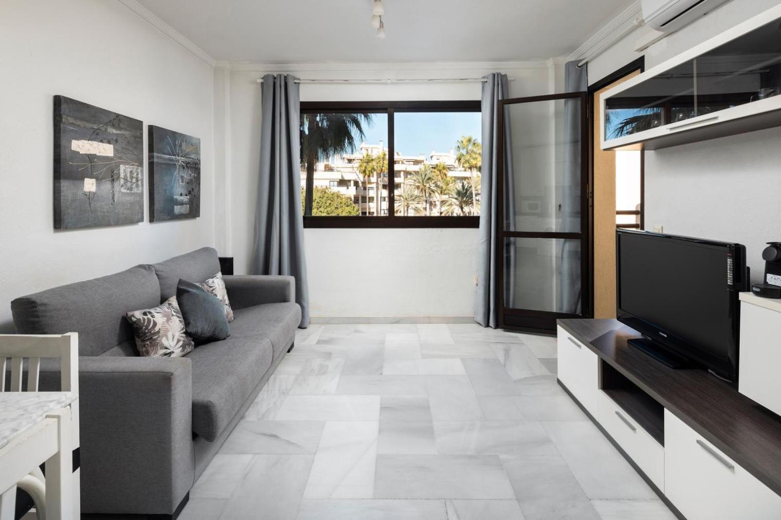Primera Linea Del Mar - Acceso Directo Playa Carihuela Appartement *