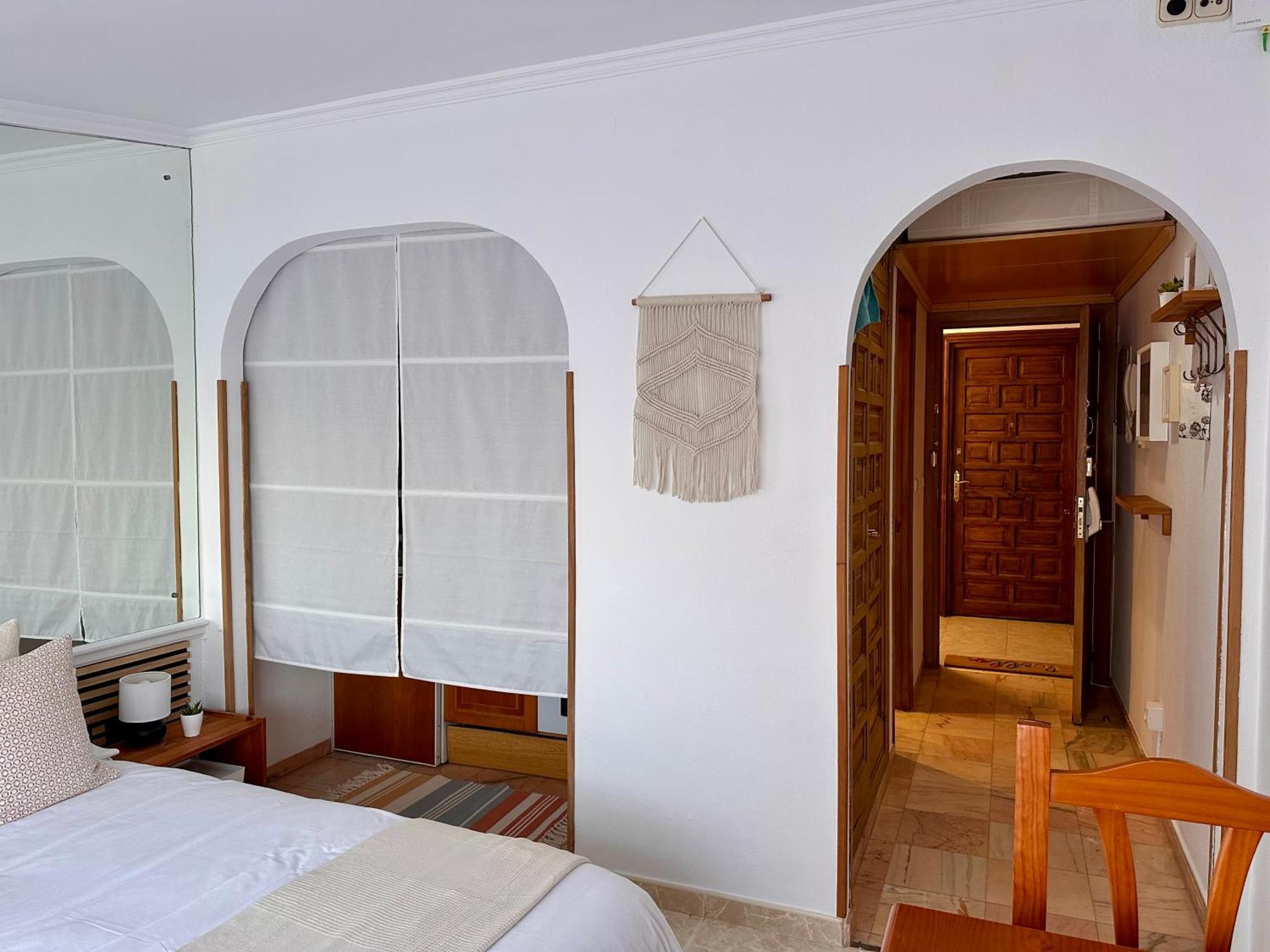 Cozy- 100m From The With Pool & Perfect For2 Appartement *