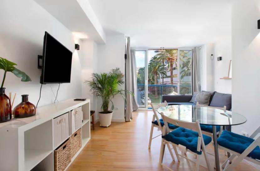 Bajondillo Apartment *