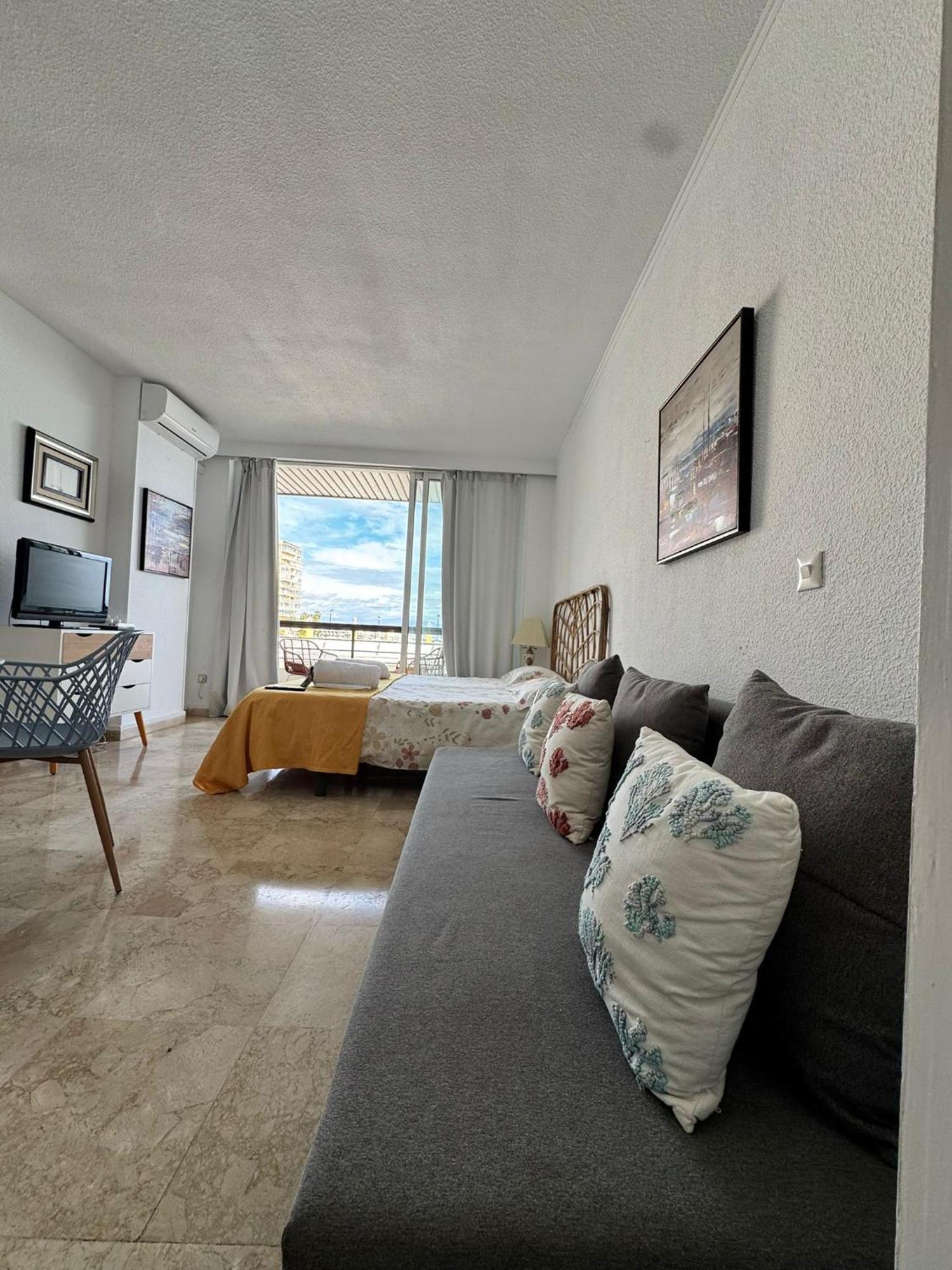 Apartment Castillo Santa Clara Estudio Con Vistas Laterales Al Mar *