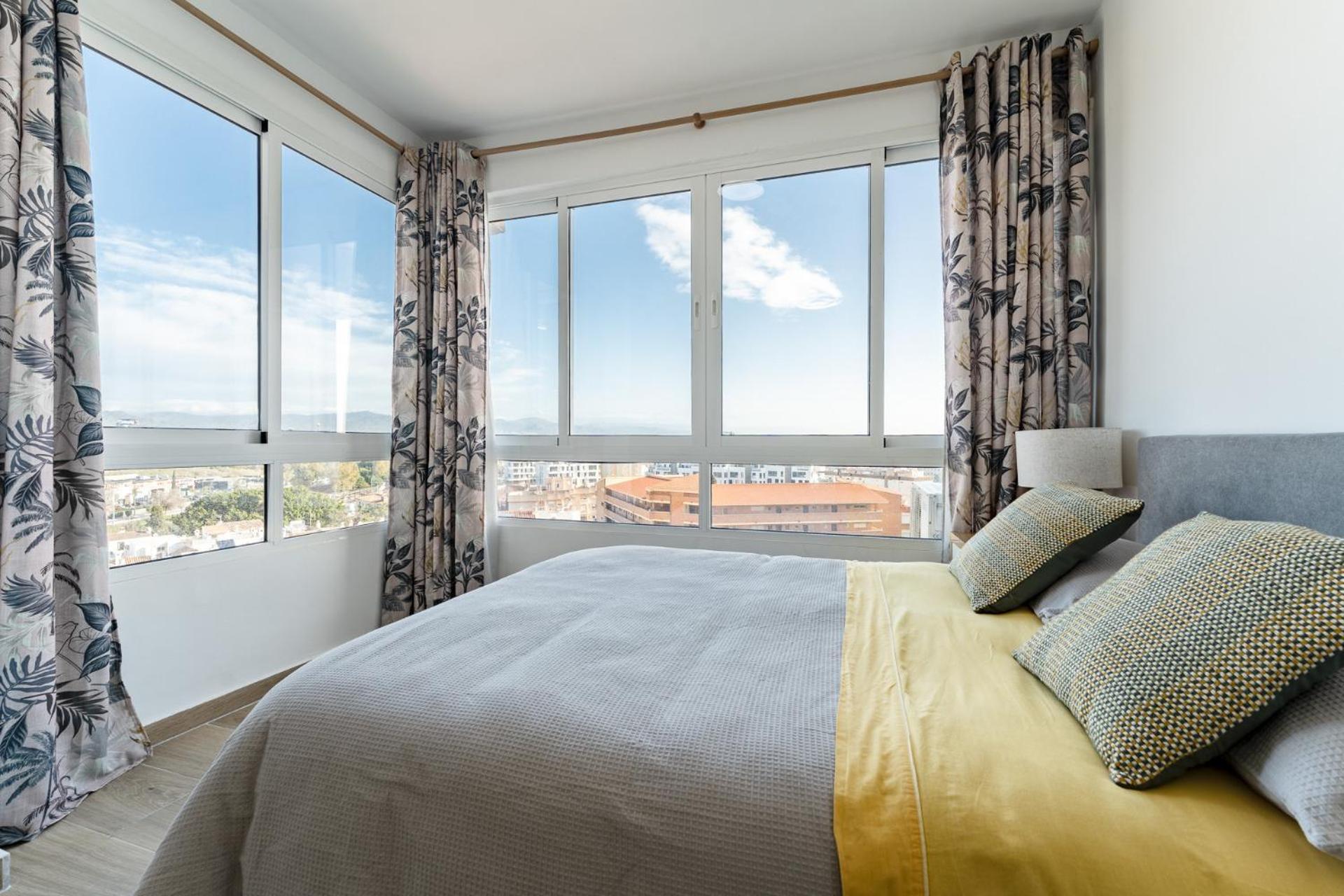 Apartment Malagasuite Glow Studio & Pool *