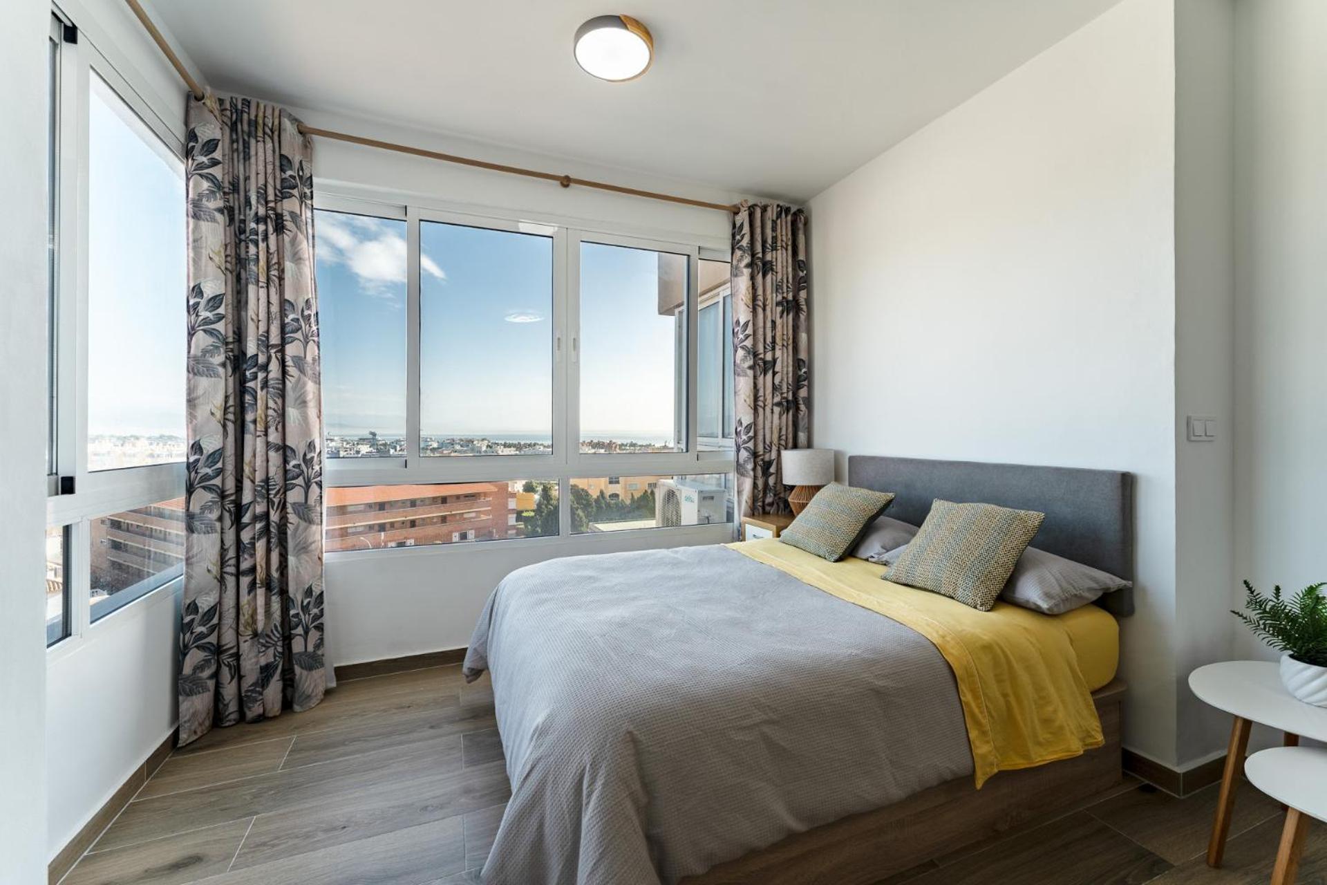 Malagasuite Glow Studio & Pool Apartment Torremolinos