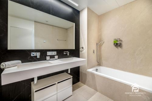Appartement Luxury Beachfront 3br In Nereidas With Pools Gym Torremolinos