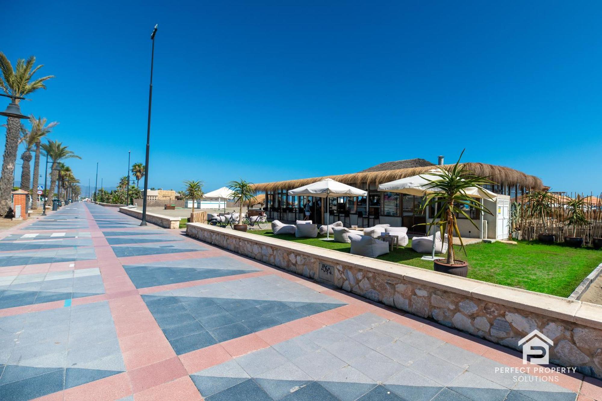 Luxury Beachfront 3br In Nereidas With Pools Gym Appartement Torremolinos