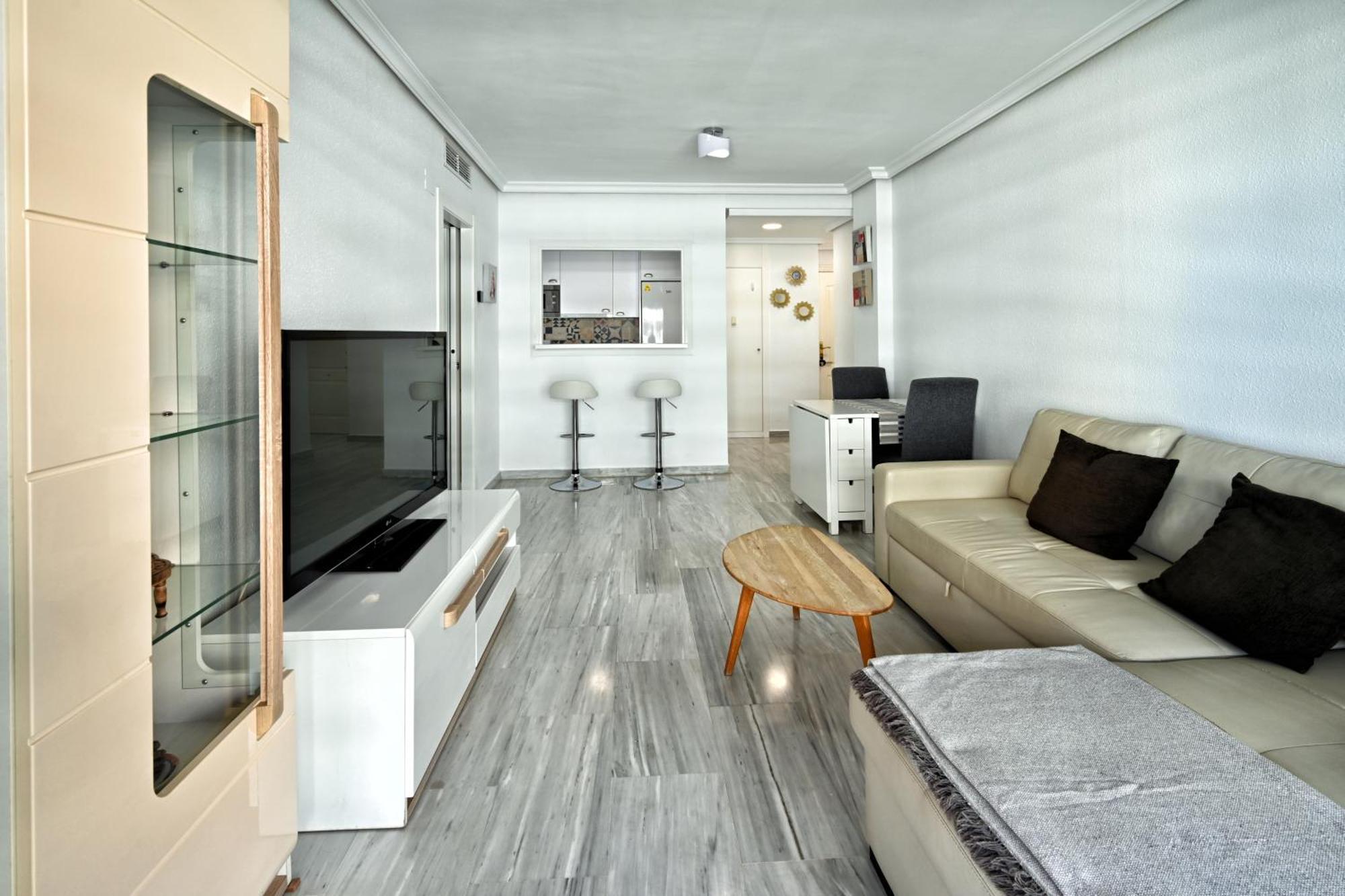 Rent4 Malaga Playa Del Bajondillo Apartment *