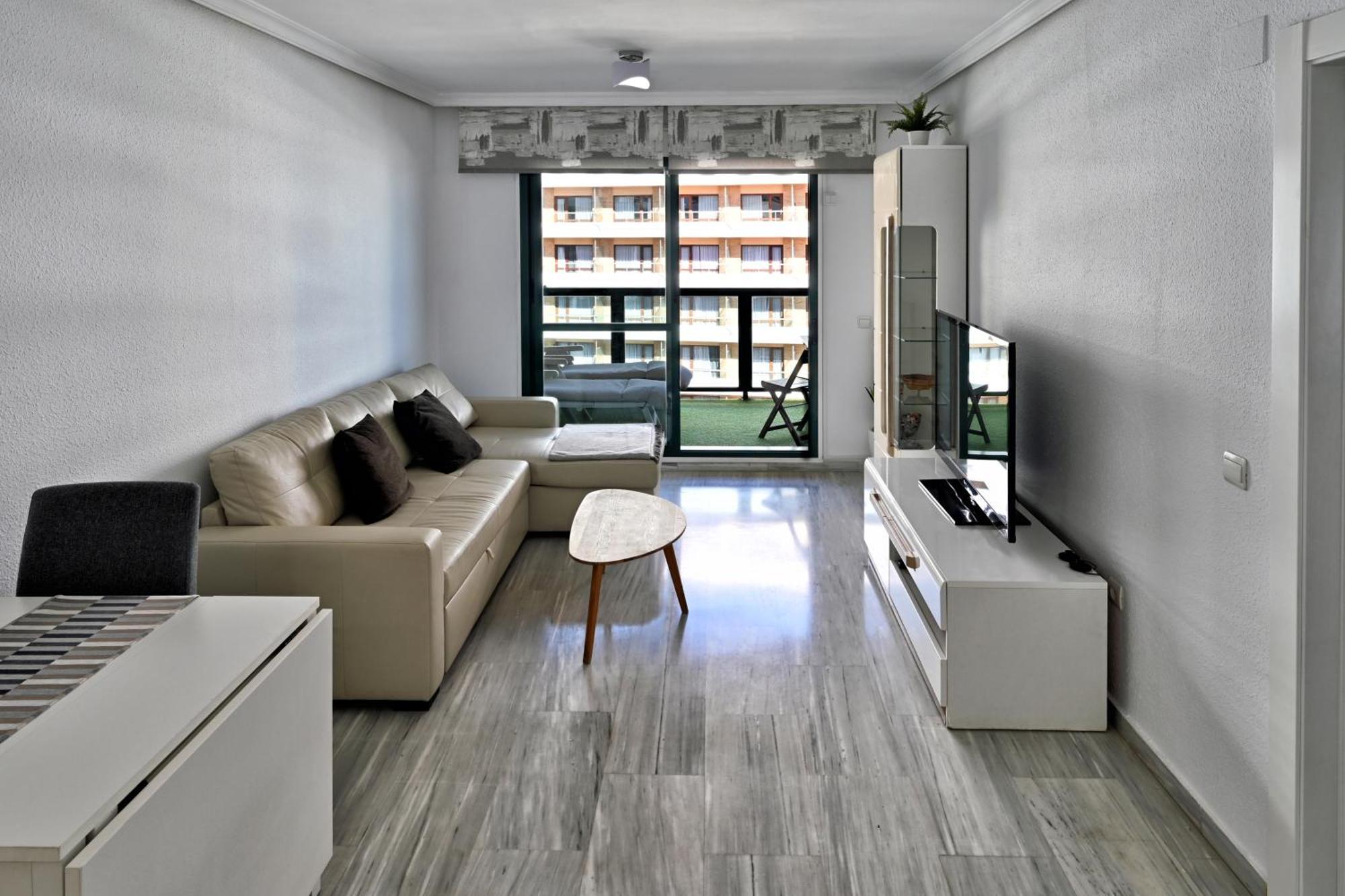Rent4 Malaga Playa Del Bajondillo Apartment *