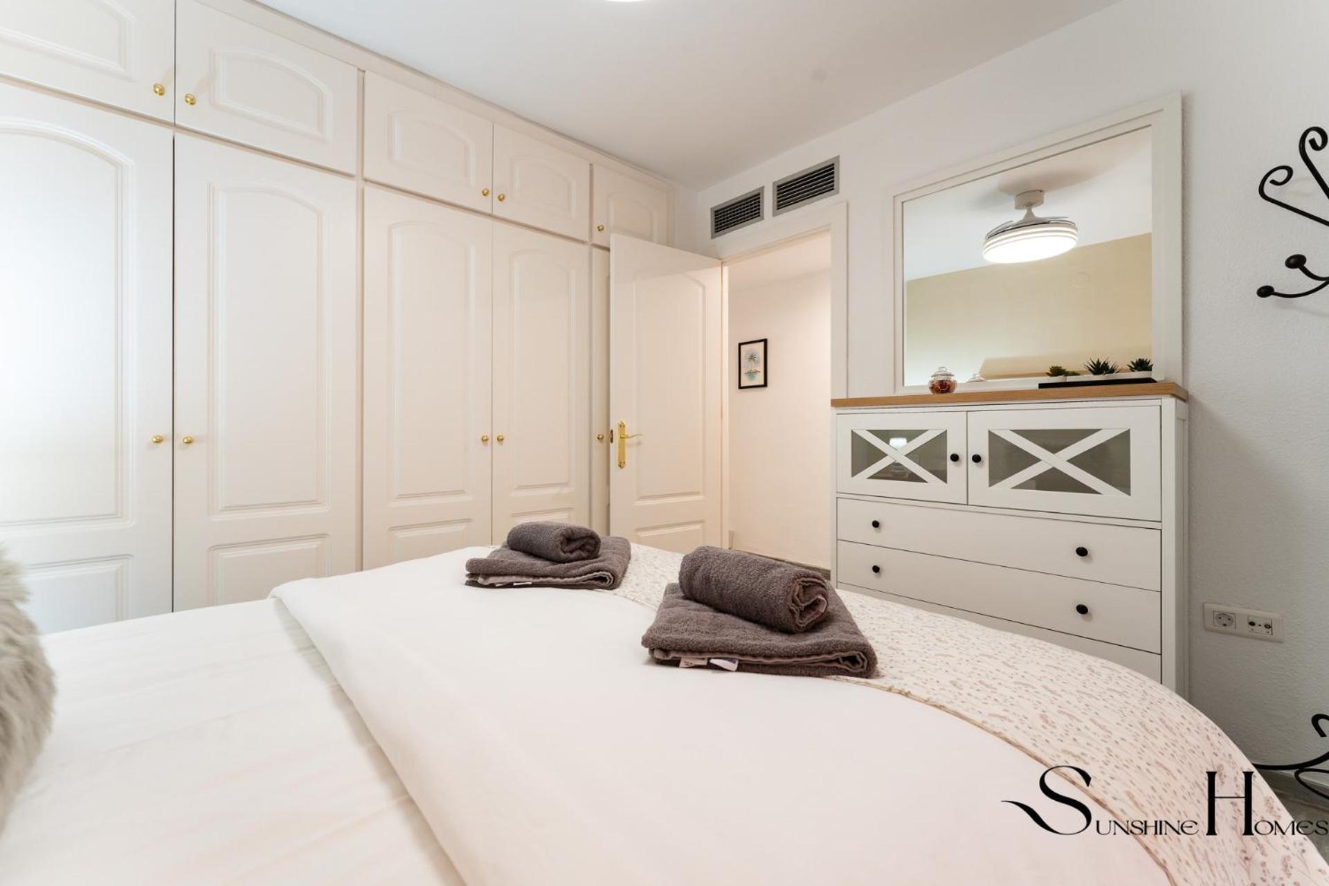Appartement 50 Meters From The Beach, 1 Bedroom With Parking *