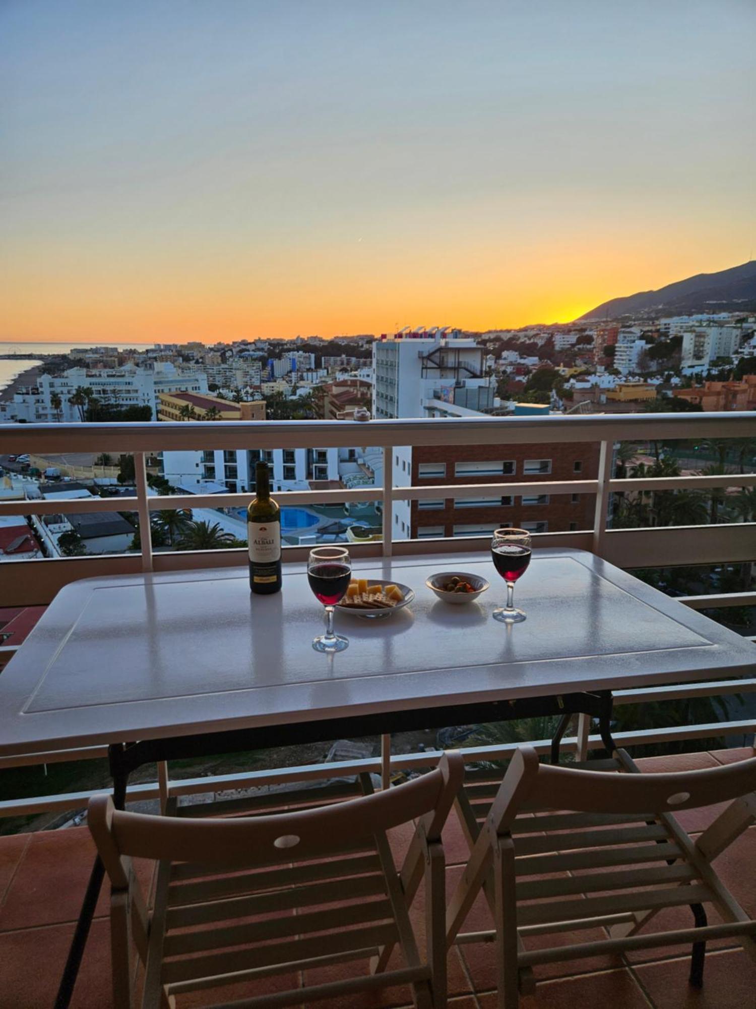 Appartement La Roca-mediterraneo Views, 8th Floor-new Kitchen- Pool- Parking-air Conditioning, Ceiling Fans & Free Wifi
