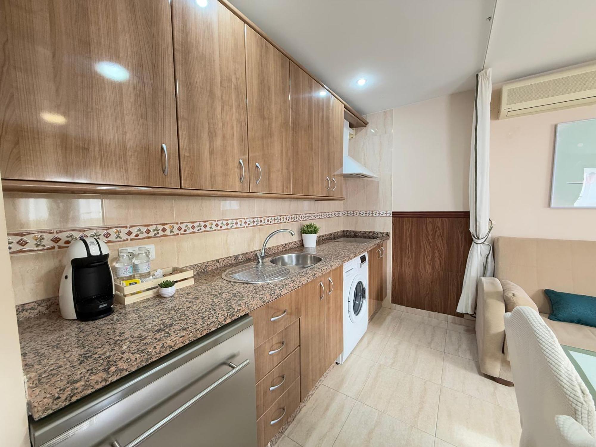 Apartment Charming Carihuela, Location