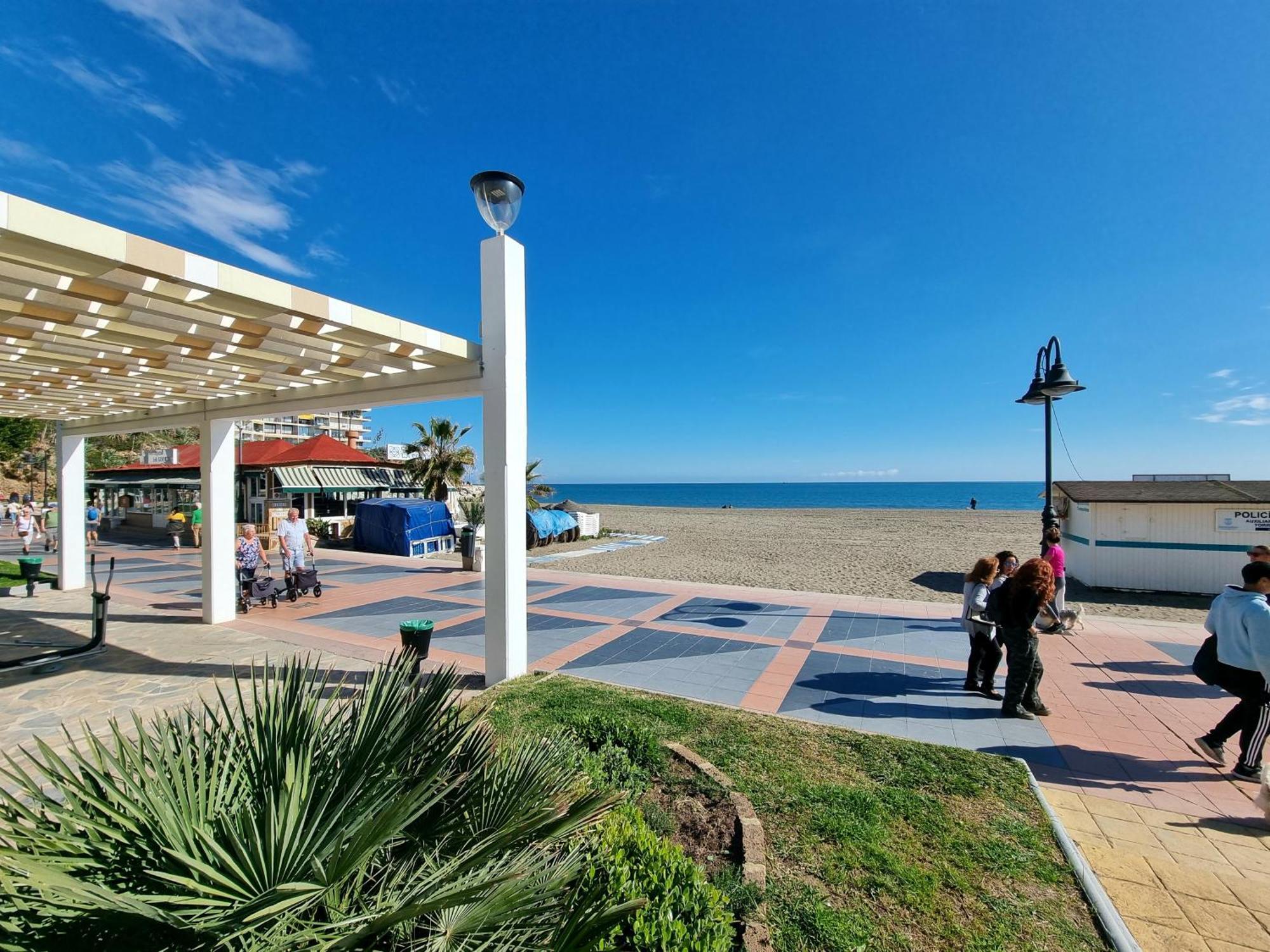 Appartement Luxury 2 Bedrooms In La Carihuela 20 Meters In From Of *