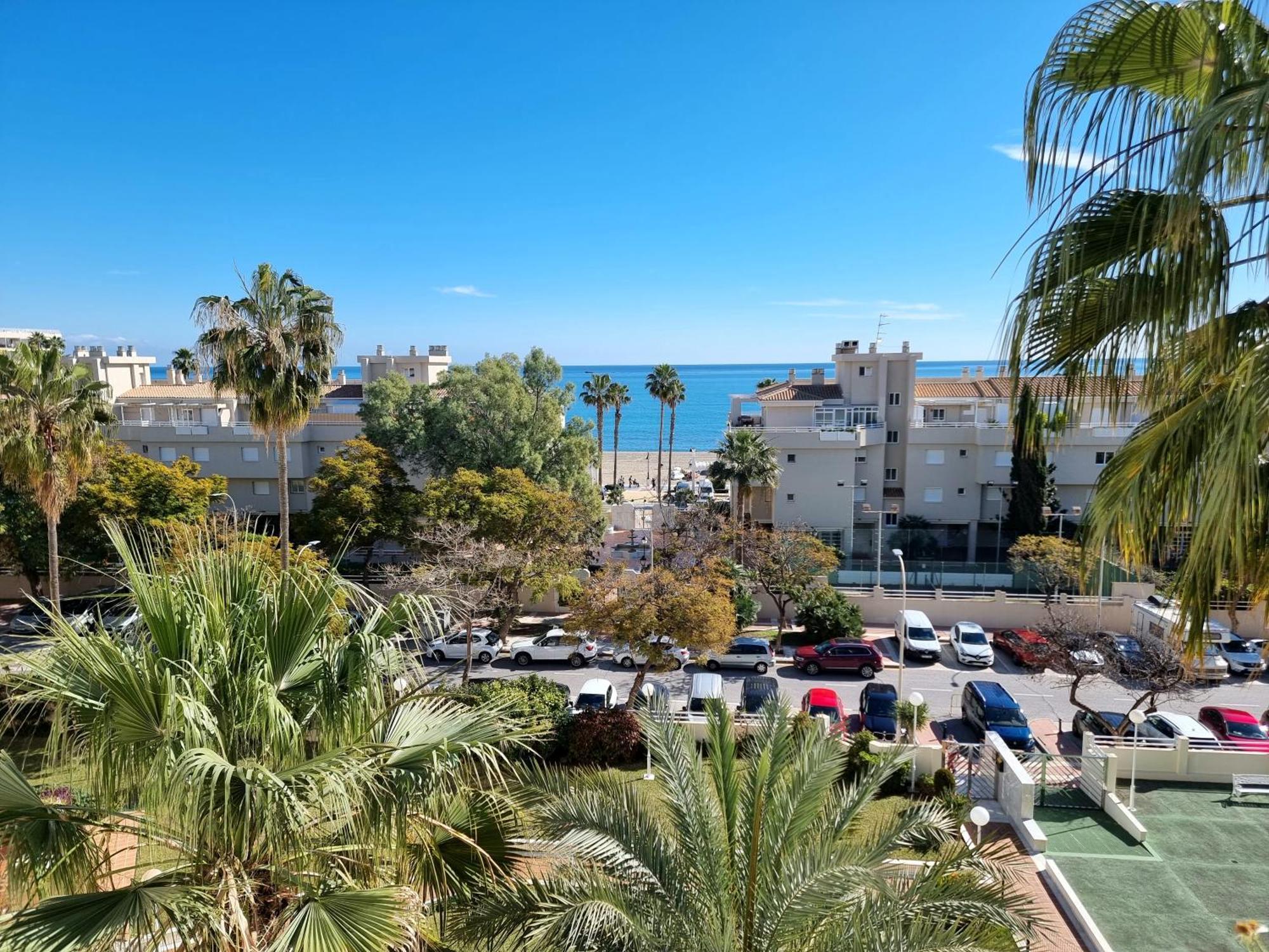 Appartement Luxury 2 Bedrooms In La Carihuela 20 Meters In From Of Torremolinos