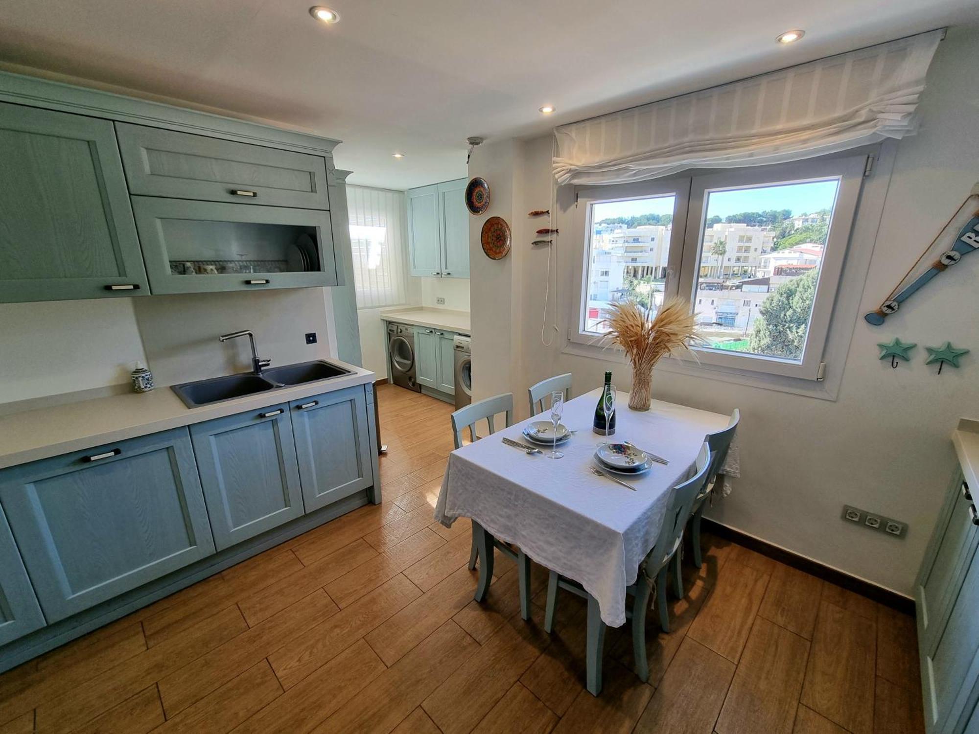 Appartement Luxury 2 Bedrooms In La Carihuela 20 Meters In From Of *