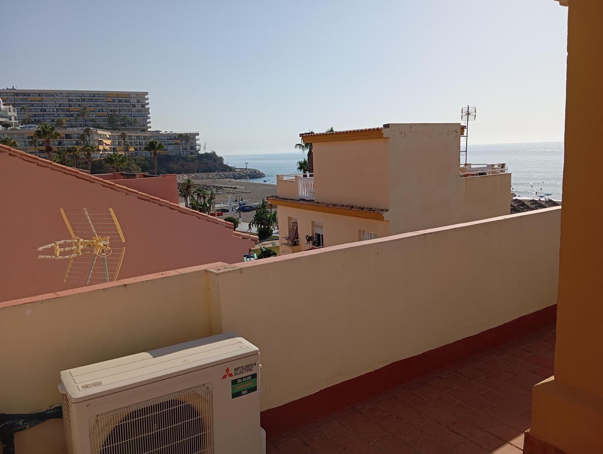 Edificio Maria Pina La Carihuela Calle Perros Torremolinos