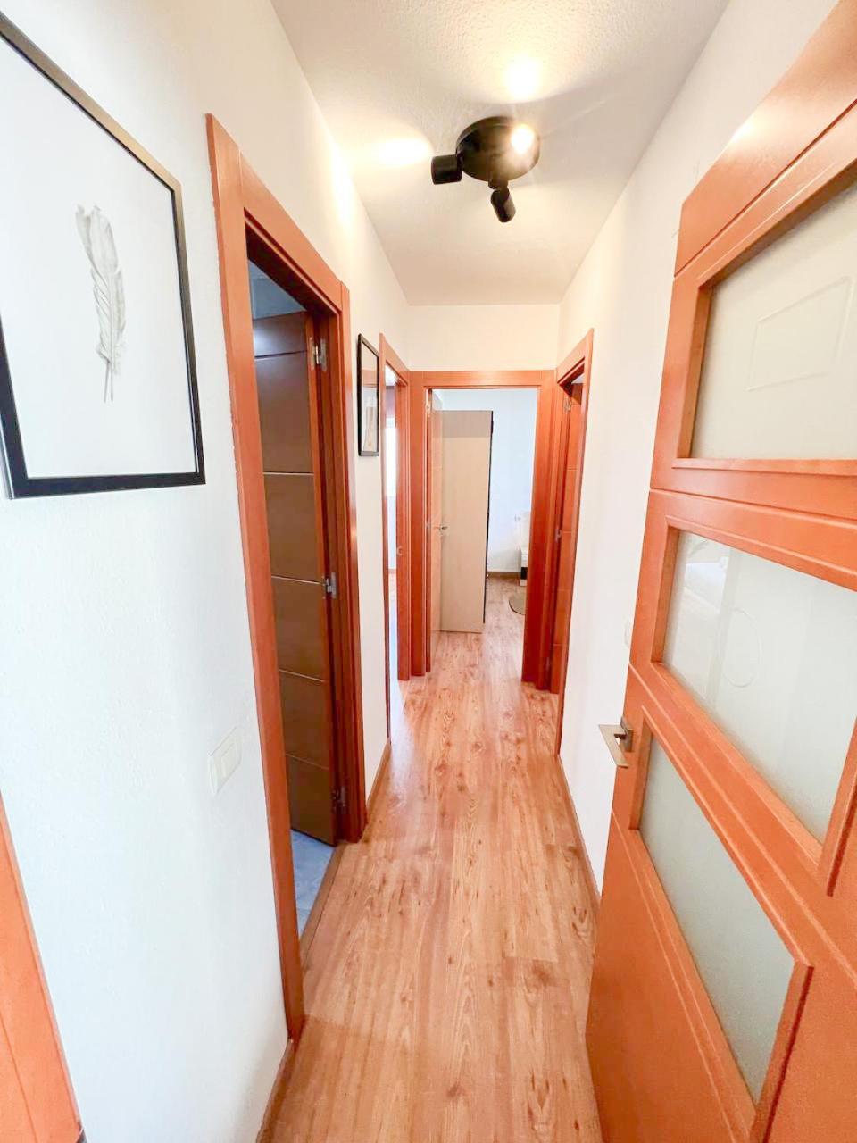 Large & Cozy Centrally Apartment Torremolinos