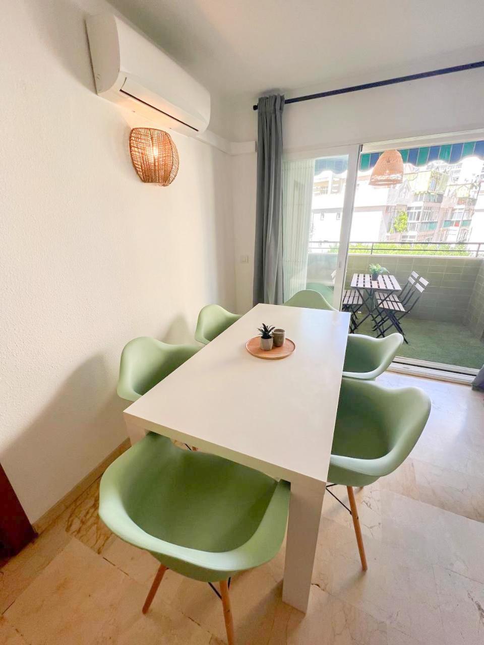 Large & Cozy Centrally Apartment